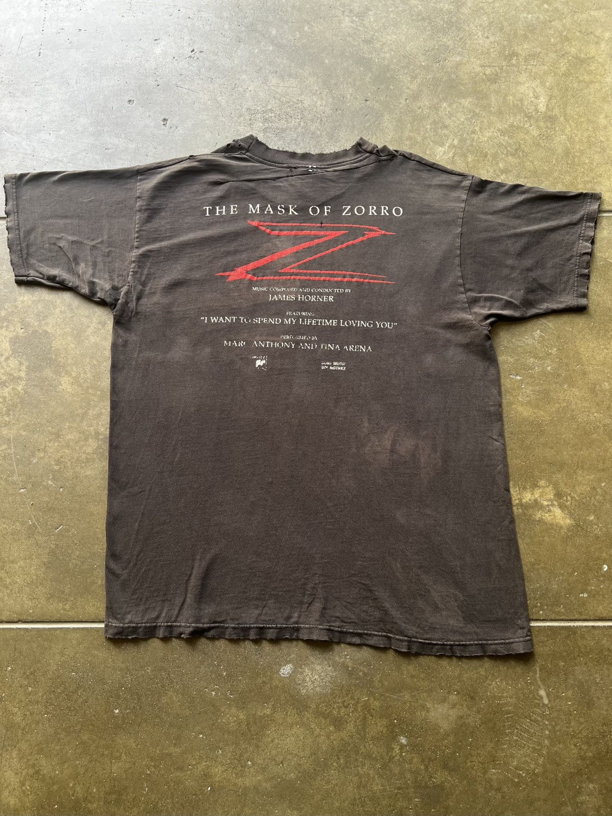 1998 The Mask Of Zorro Movie Promo Tee Shirt Pulp Fiction