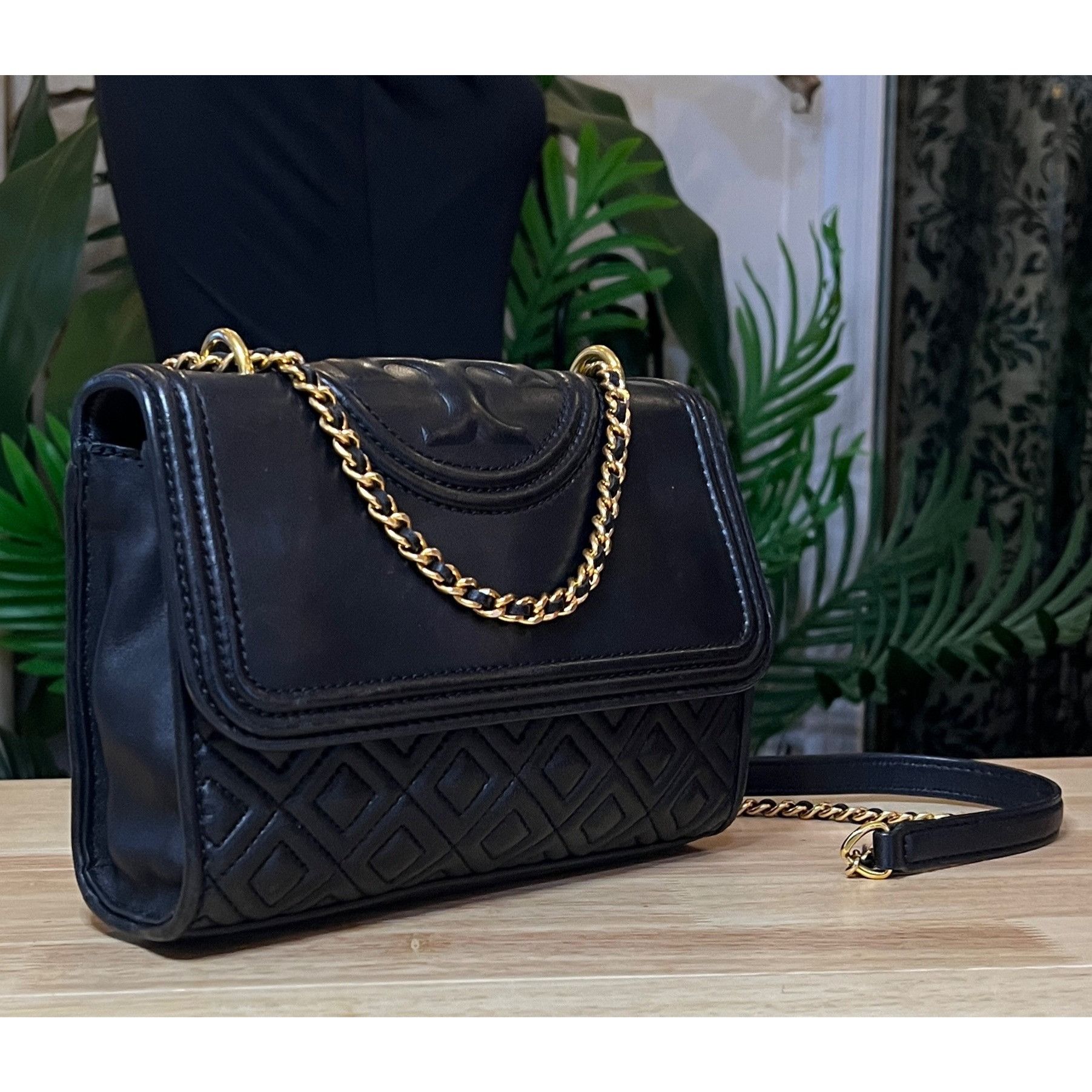 Tory Burch AUTHENTIC TORY BURCH Black Fleming Quilted Leather Handbag Size ONE SIZE - 6 Thumbnail
