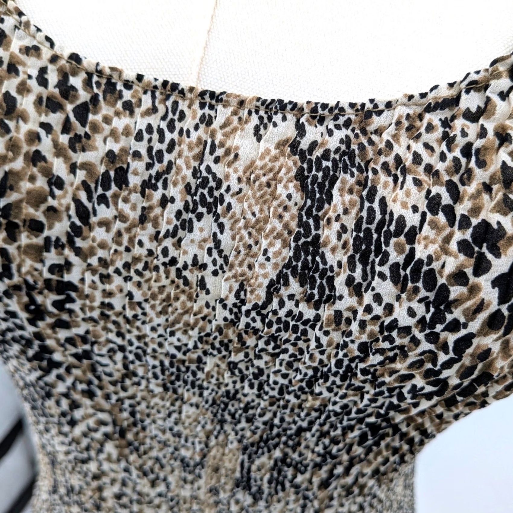 Vintage Nicola Animal Print Smocked Tank Top Fitted Stretch Neutral Leopard Cami S Womens Tank S Brown Size S / US 4 / IT 40 - 8 Thumbnail