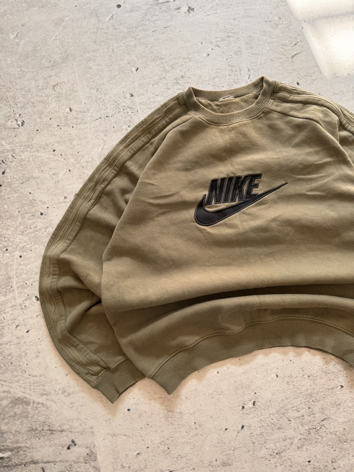 Nike × Vintage NIKE VINTAGE CENTER LOGO OVERSIZE BOXY SWEATSHIRT Size US M / EU 48-50 / 2 - 2 Thumbnail