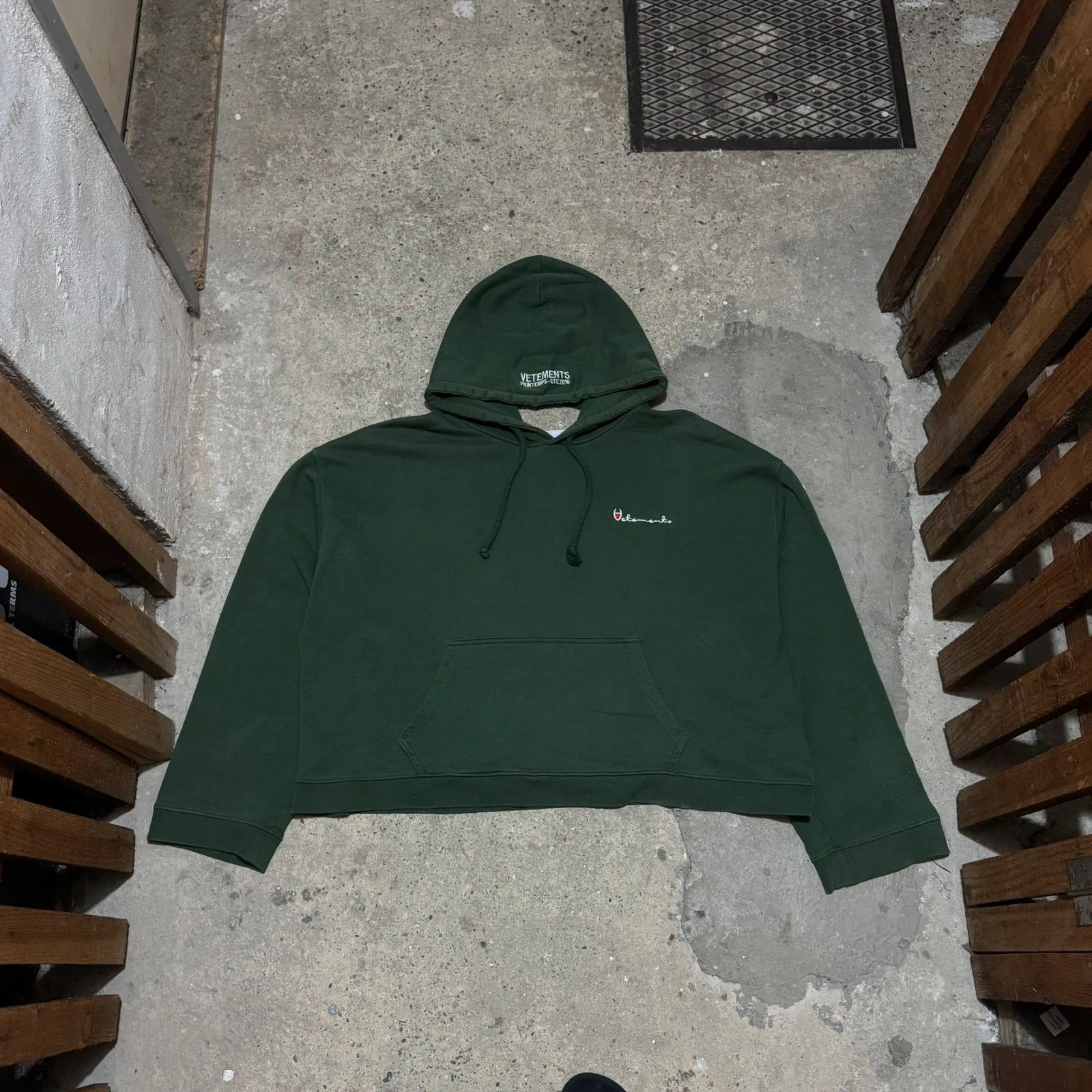 Vetements S/S 16 Vetements reversible “Polizei” cropped hoodie Size US M / EU 48-50 / 2 - 2 Thumbnail