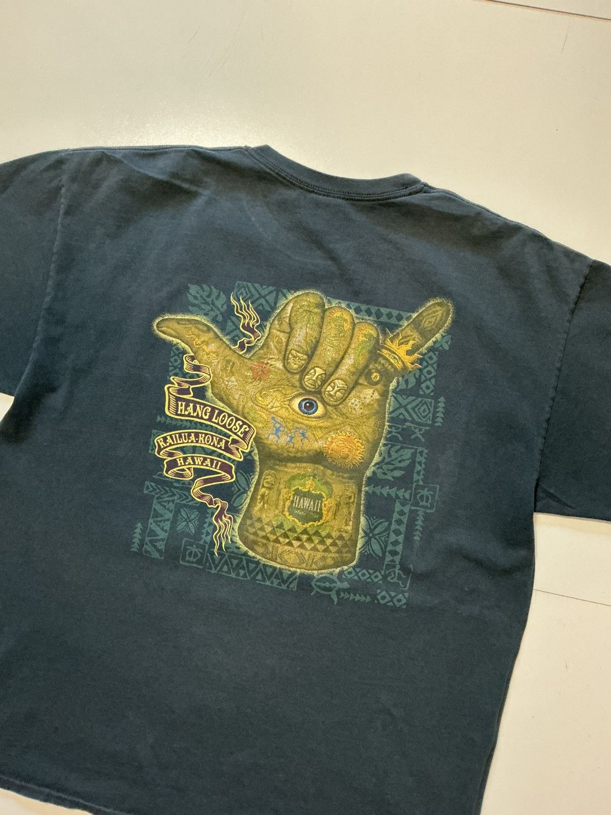 Other Hang Loose Kailua Kona Hawaii Tribal Hand Shaka Eye T-Shirt Size US XL / EU 56 / 4 - 5 Thumbnail
