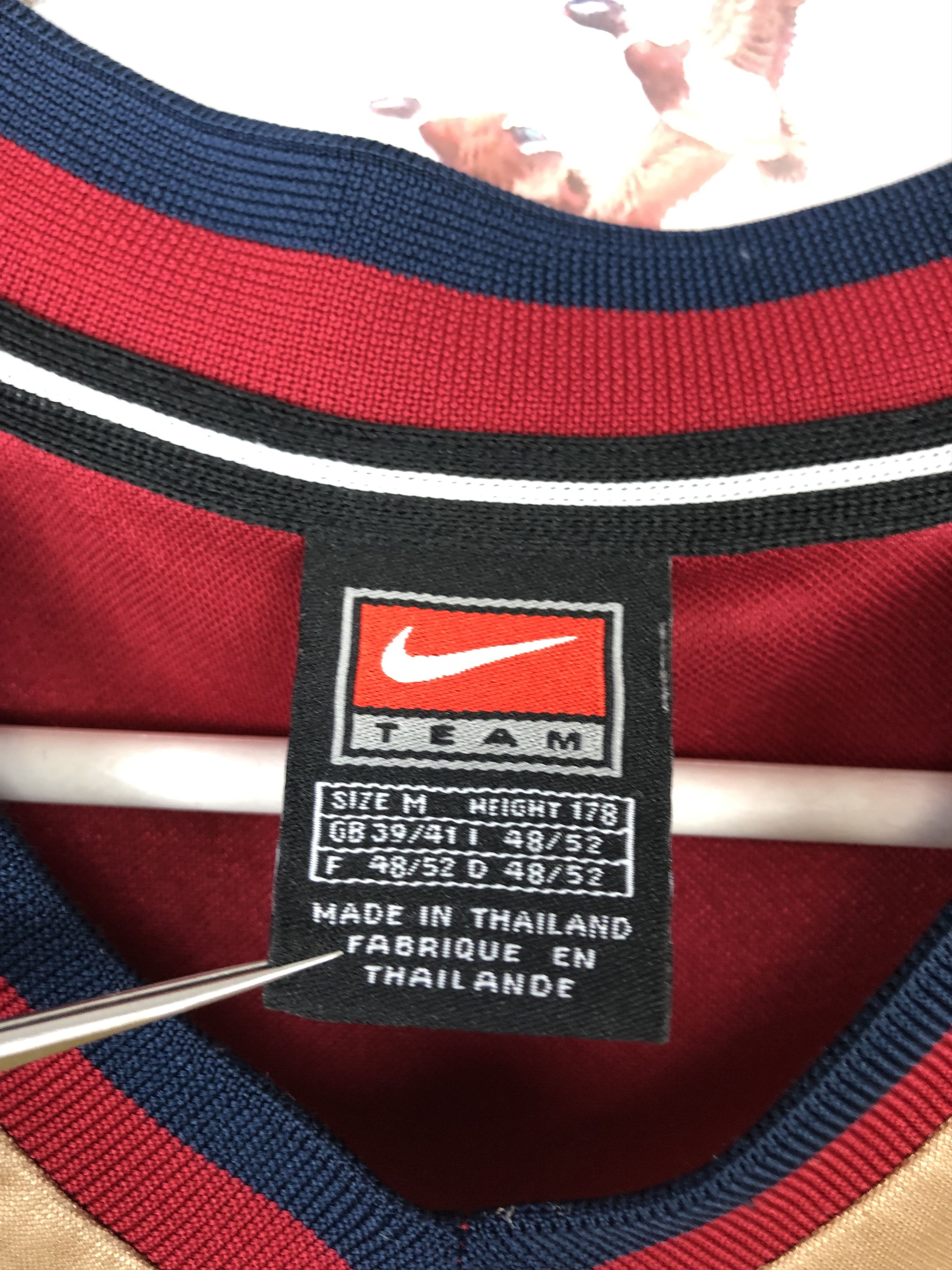 Nike Vintage 90's Nike Football Template Shirt Red Gold Blue Size US M / EU 48-50 / 2 - 7 Thumbnail