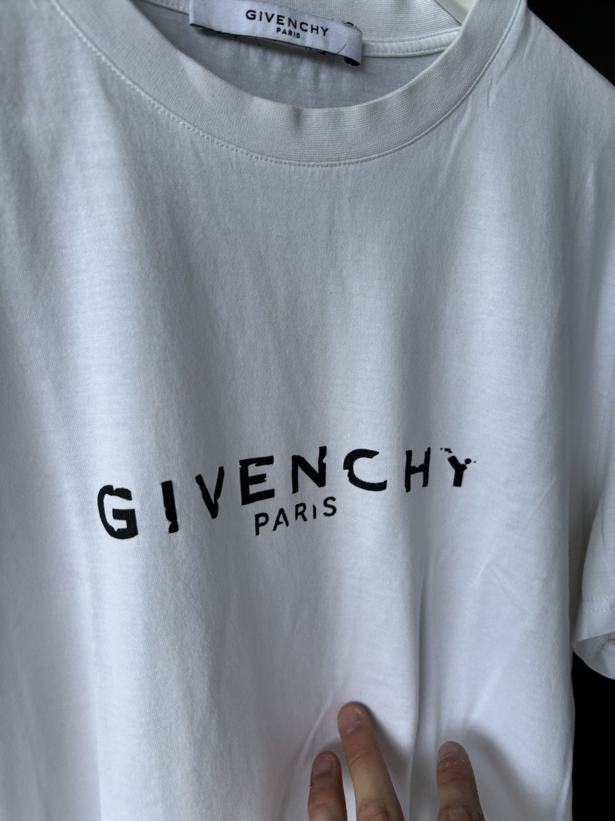 Givenchy Givenchy Distressed Logo Tee White Size US M / EU 48-50 / 2 - 2 Thumbnail