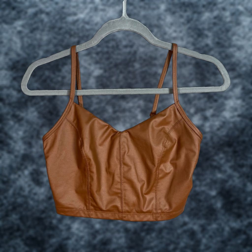 Vintage VINTAGE Aerie Womens Crop Top Sleeveless Size Small Casual Summer Brown Leather-Look Size S / US 4 / IT 40 - 1 Thumbnail