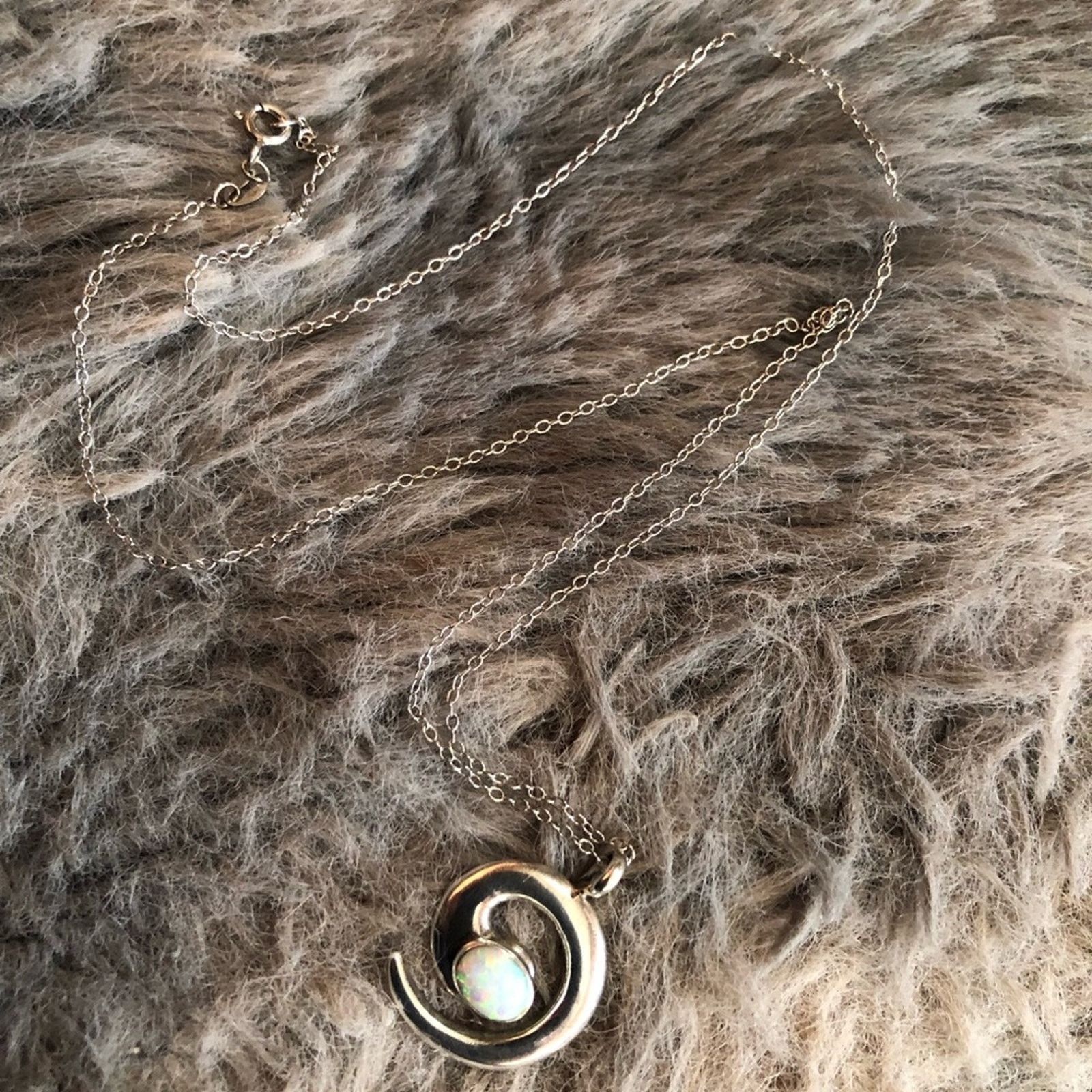 Vintage Vintage Lowell Draper Navajo sterling opal pendant on chain Size ONE SIZE - 12 Thumbnail