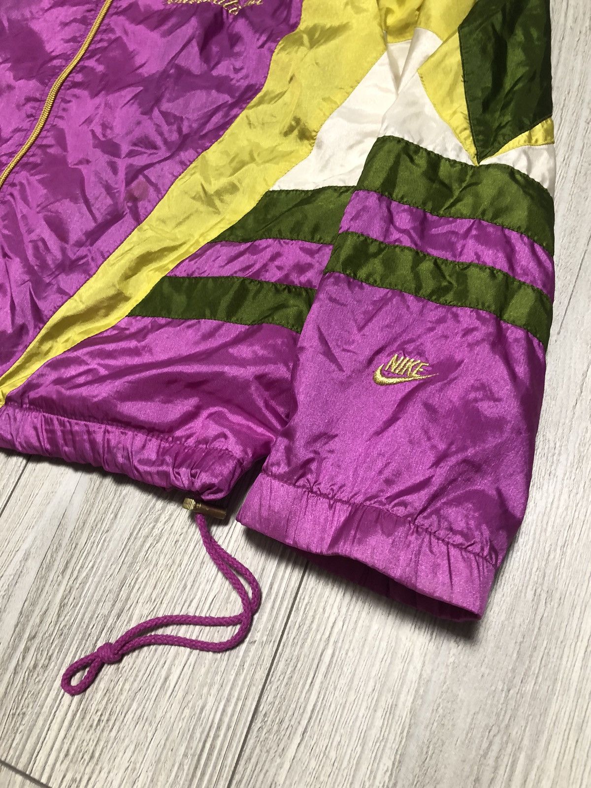 Vintage Vintage 90s Nike Nylon Light Zip Windbreaker Track Jacket Size US XL / EU 56 / 4 - 2 Thumbnail