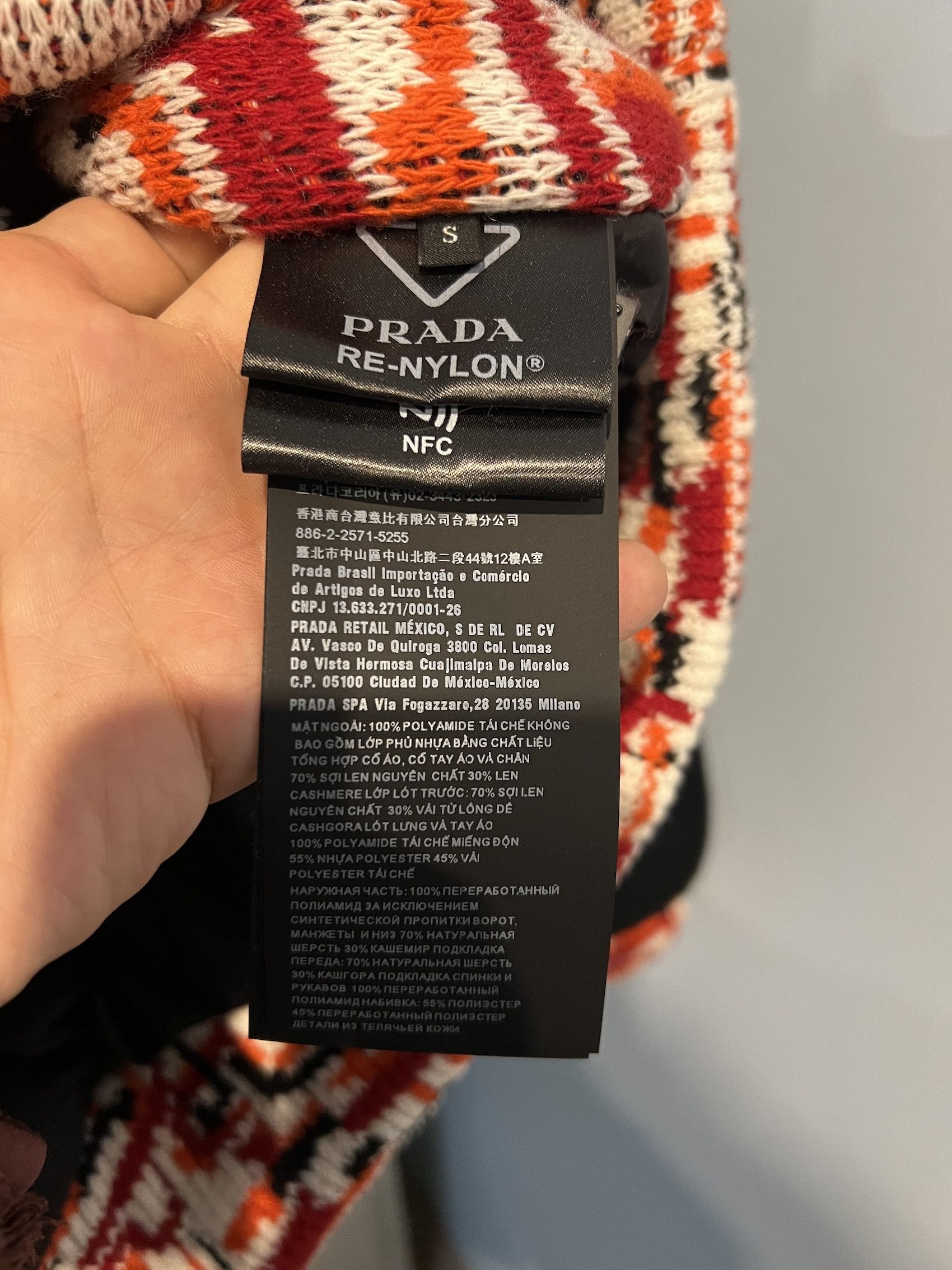 Prada FW'21 Bomber Re-Nylon Size US L / EU 52-54 / 3 - 6 Thumbnail
