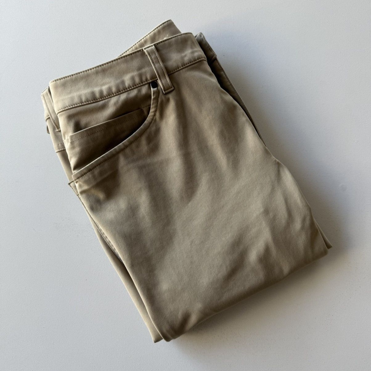 Lululemon ABC Classic-Fit 5 Pocket Pant ($138 Retail) Size US 31 - 5 Thumbnail