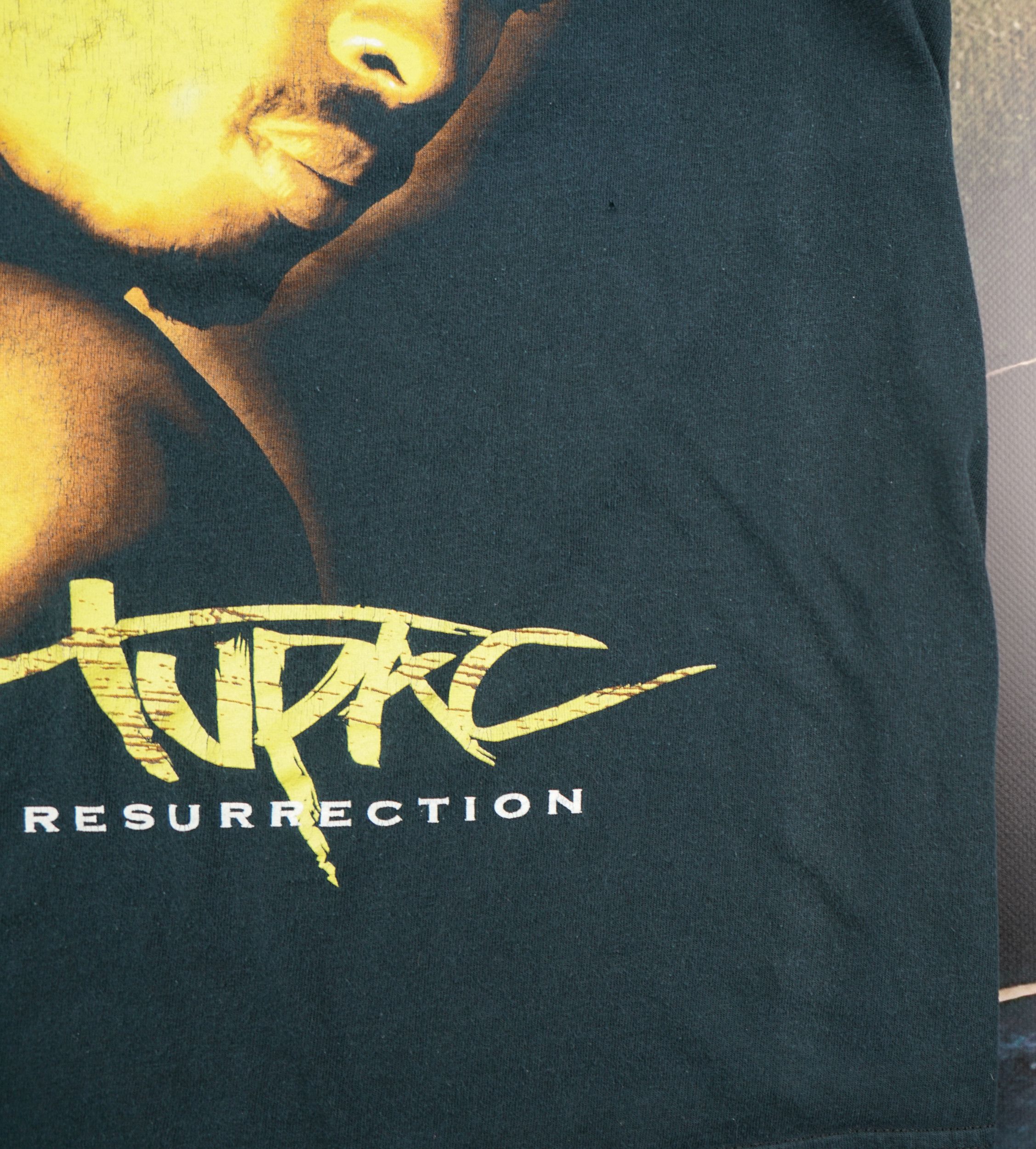 Band Tees × Rap Tees × Vintage Vintage 2000s 2pac Tupac Shakur Resurrection T-Shirt Size US S / EU 44-46 / 1 - 6 Thumbnail