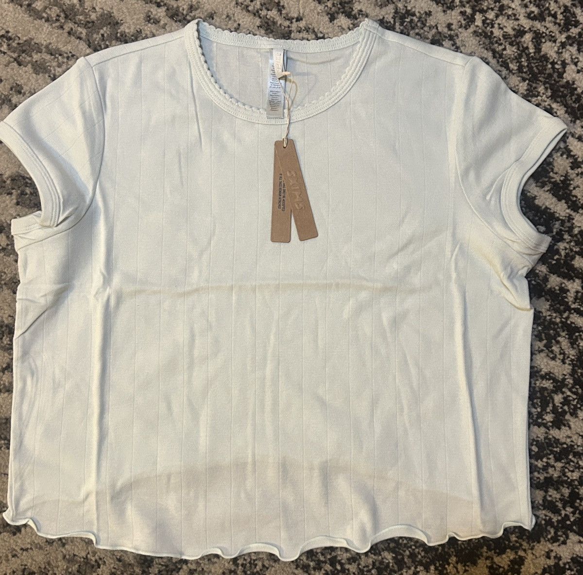 SKIMS Skims Drop Needle Pointelle Baby Tee CROPPED TANK Frost Size XL / US 12-14 / IT 48-50 - 5 Thumbnail