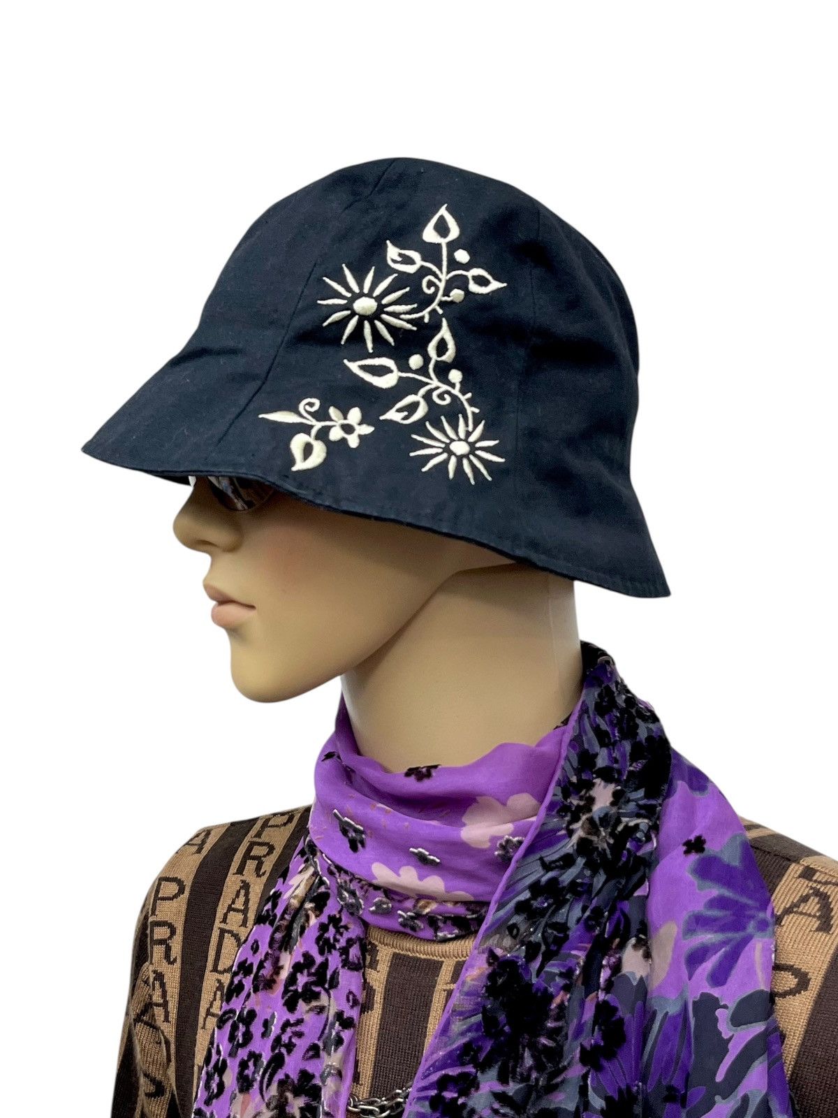 Anna Sui Vintage Anna Sui Floral Embroidered 7-Panel Bucket Hat Size ONE SIZE - 1 Thumbnail