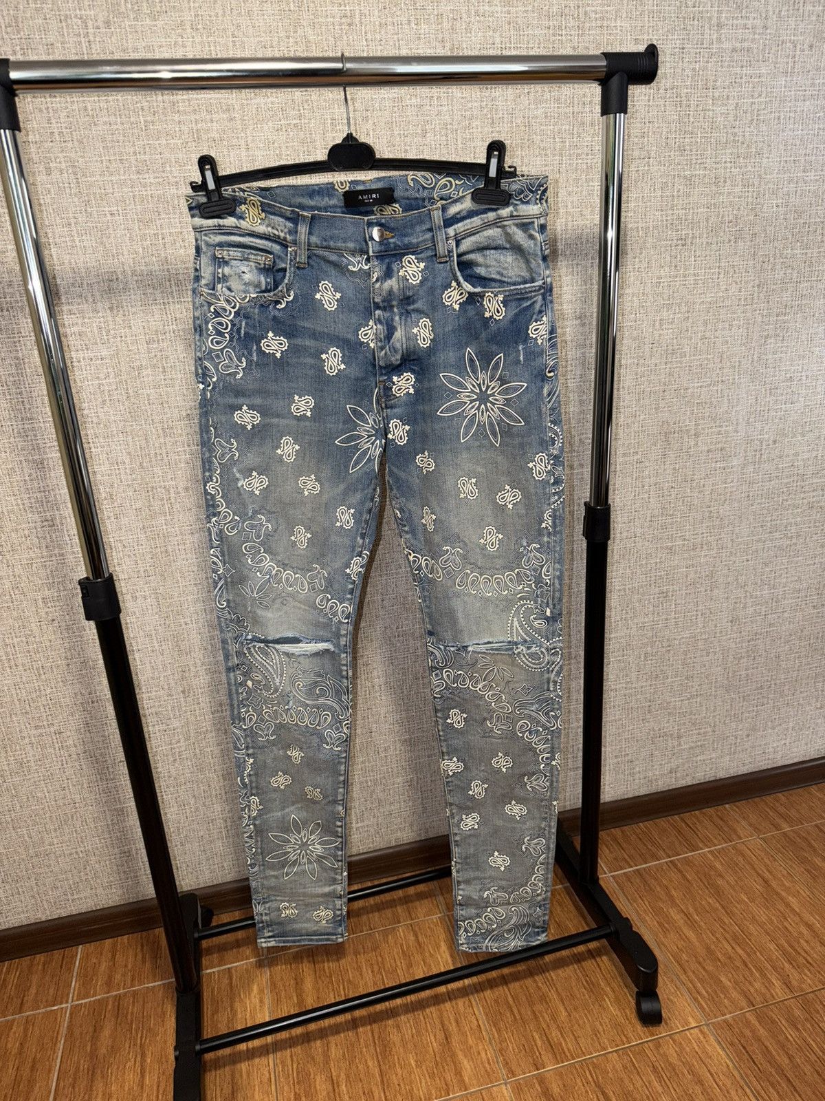 Amiri AMIRI FLOCKED PAISLEY BANDANA JEANS Size US 34 / EU 50 - 1 Thumbnail
