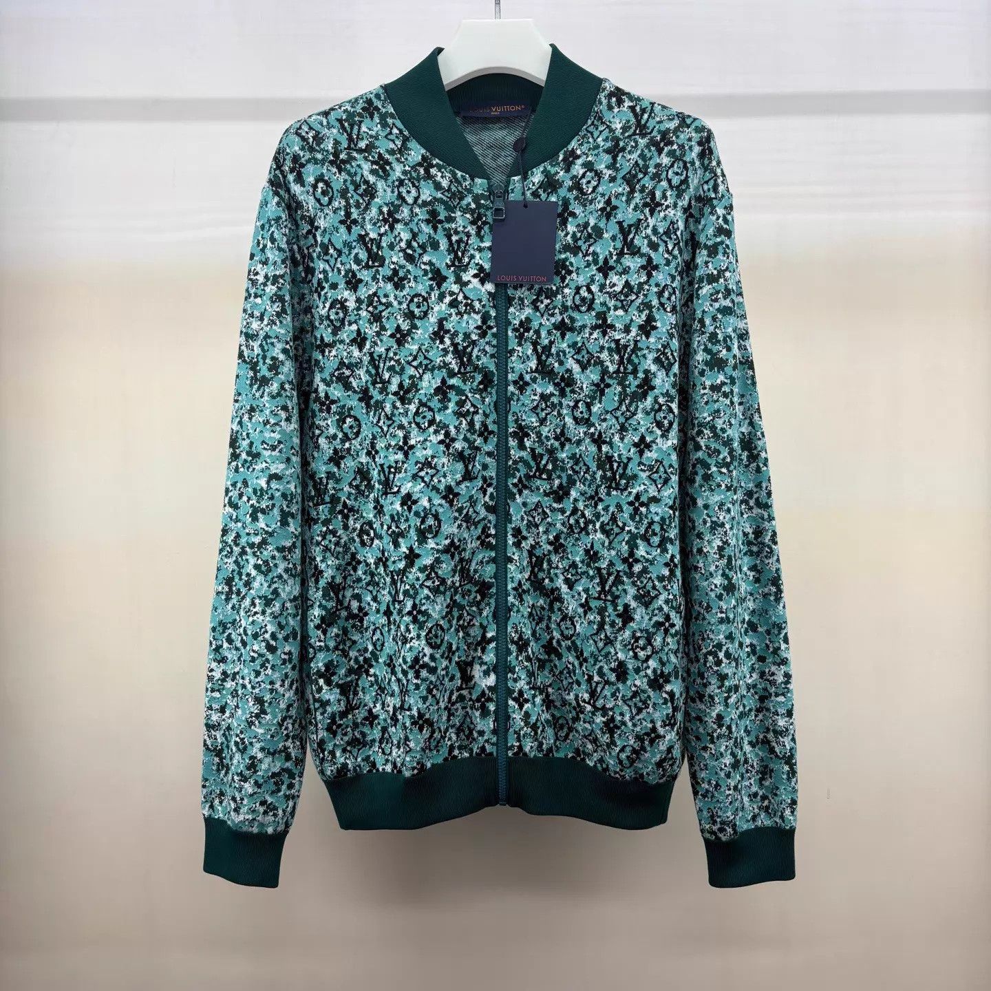 Louis Vuitton Louis Vuitton Monogram Knit Jacket XL New with Tags Size US XL / EU 56 / 4 - 1 Thumbnail