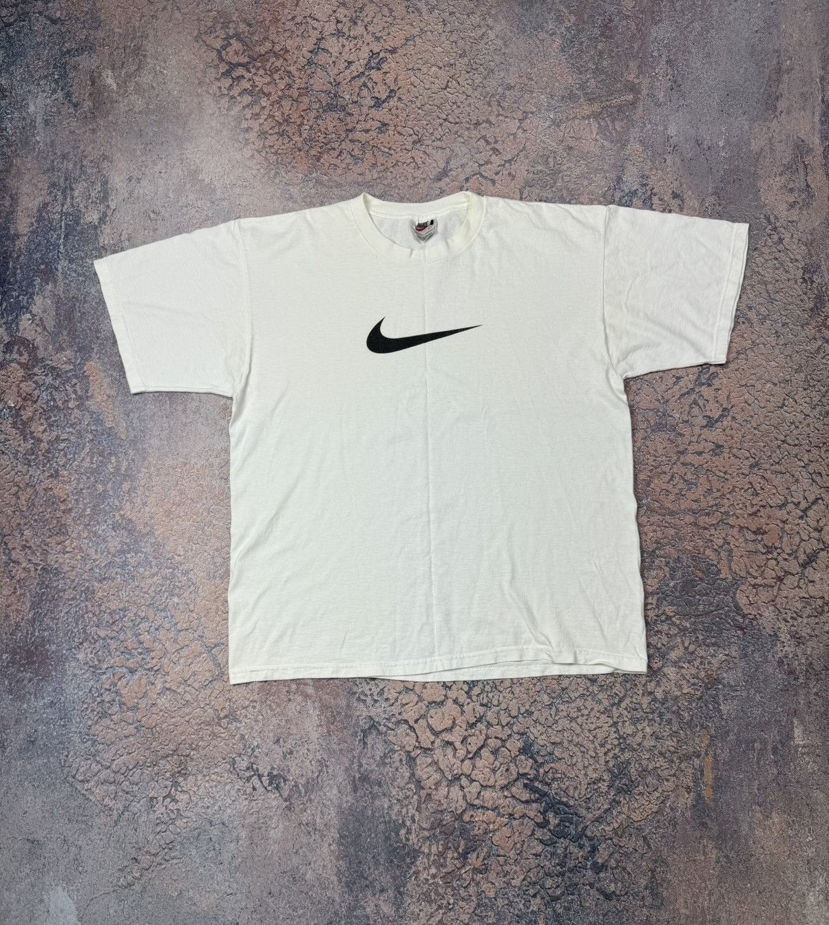 Nike Vintage 90s Nike t shirt big logo Swoosh y2k RARE Size US L / EU 52-54 / 3 - 1 Thumbnail