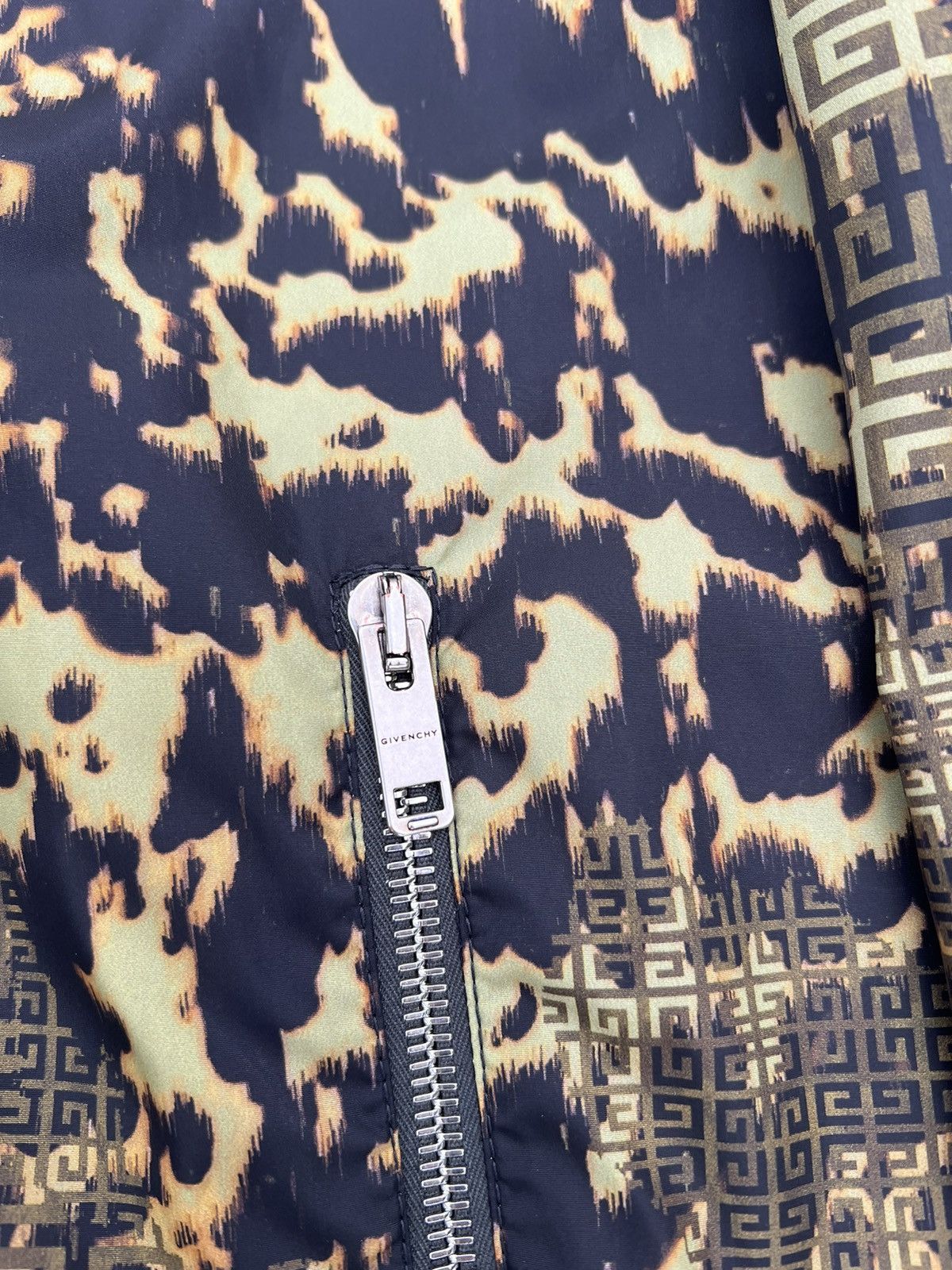 Givenchy Givenchy camouflage printed zip Size US L / EU 52-54 / 3 - 6 Thumbnail