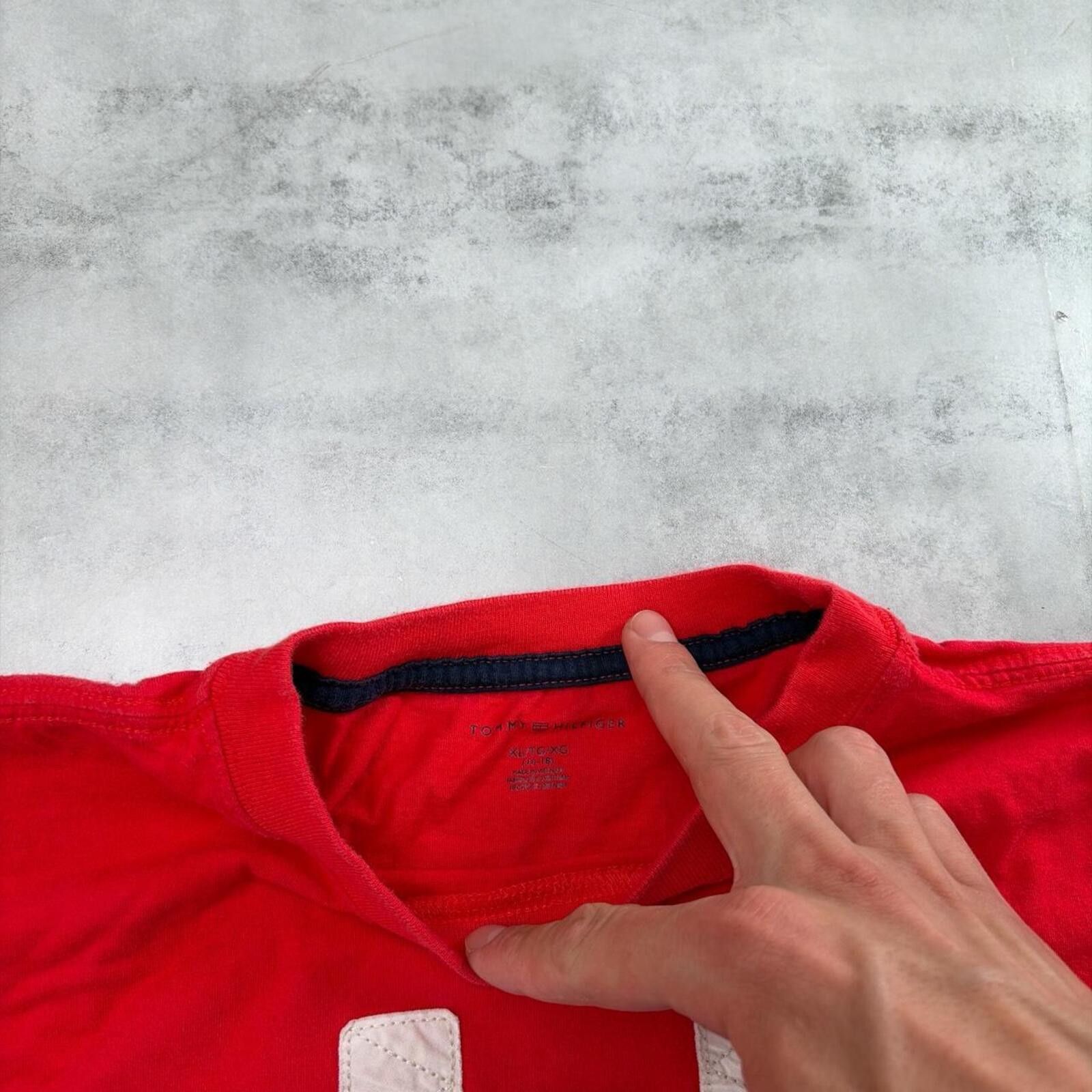 Tommy Hilfiger Y2K Red Tommy Hilfiger Grunge Chief Keef Skater T-Shirt Size US XS / EU 42 / 0 - 5 Thumbnail