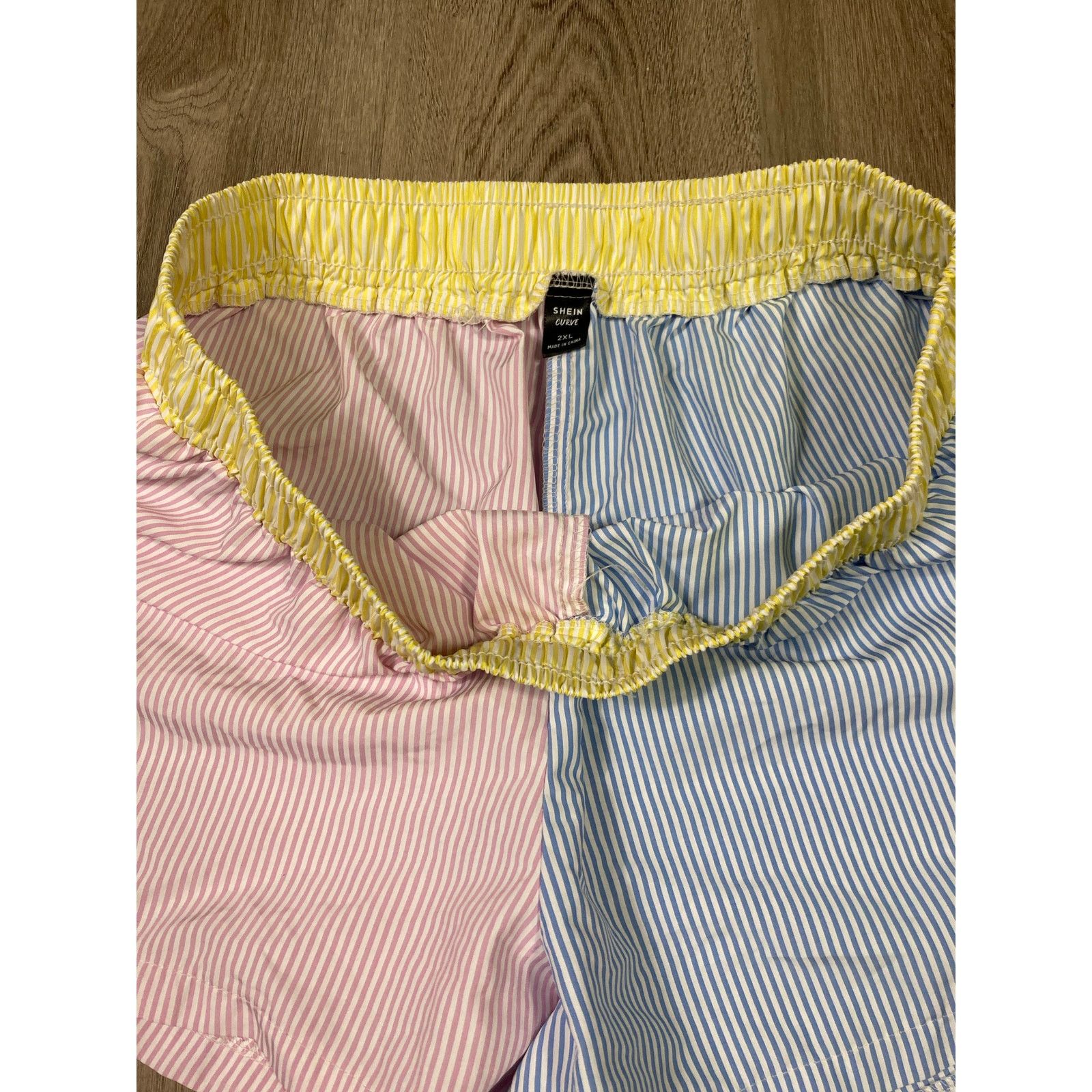 Shein SHEIN Curve Women's Plus 2XL Striped Colorblock Shorts Size 34" / US 12 / IT 48 - 6 Thumbnail