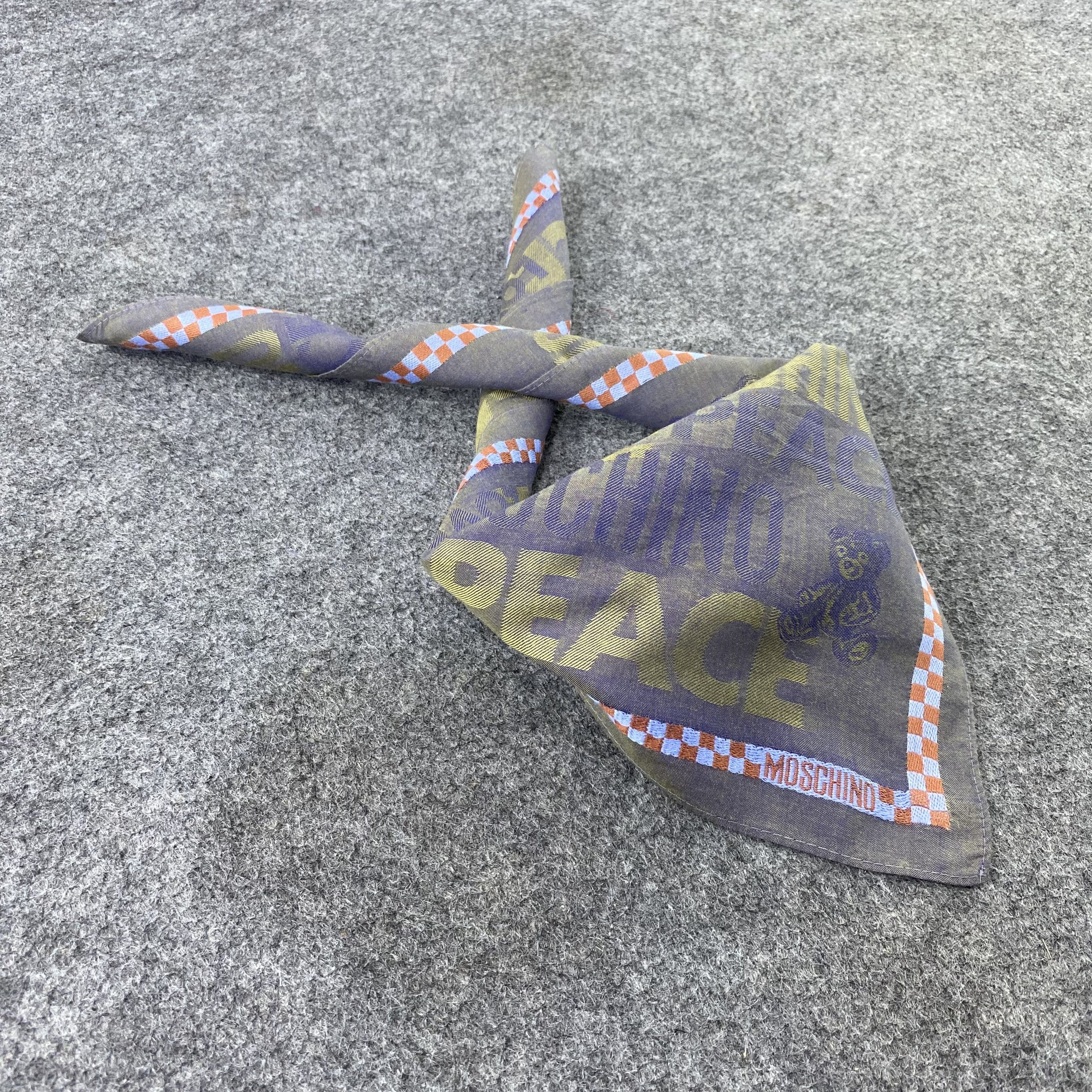 Moschino × Vintage Vintage Moschino Handkerchief / Bandana / Neckerchief-B1156 Size ONE SIZE - 1 Thumbnail