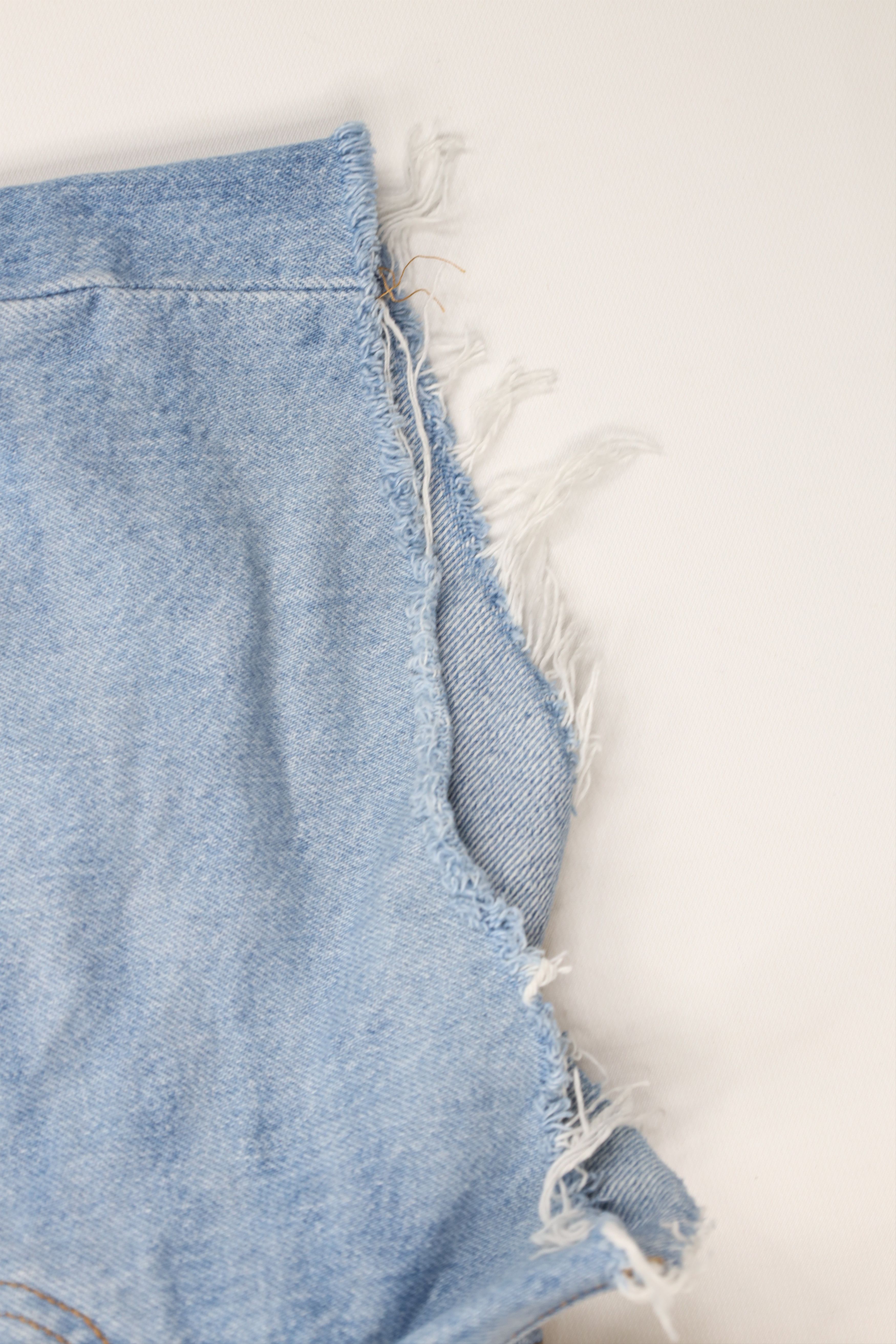 Levi's Vintage Y2K Levis 501xx Button Fly Cut Off Denim Jean Shorts Size 30" / US 8 / IT 44 - 4 Thumbnail