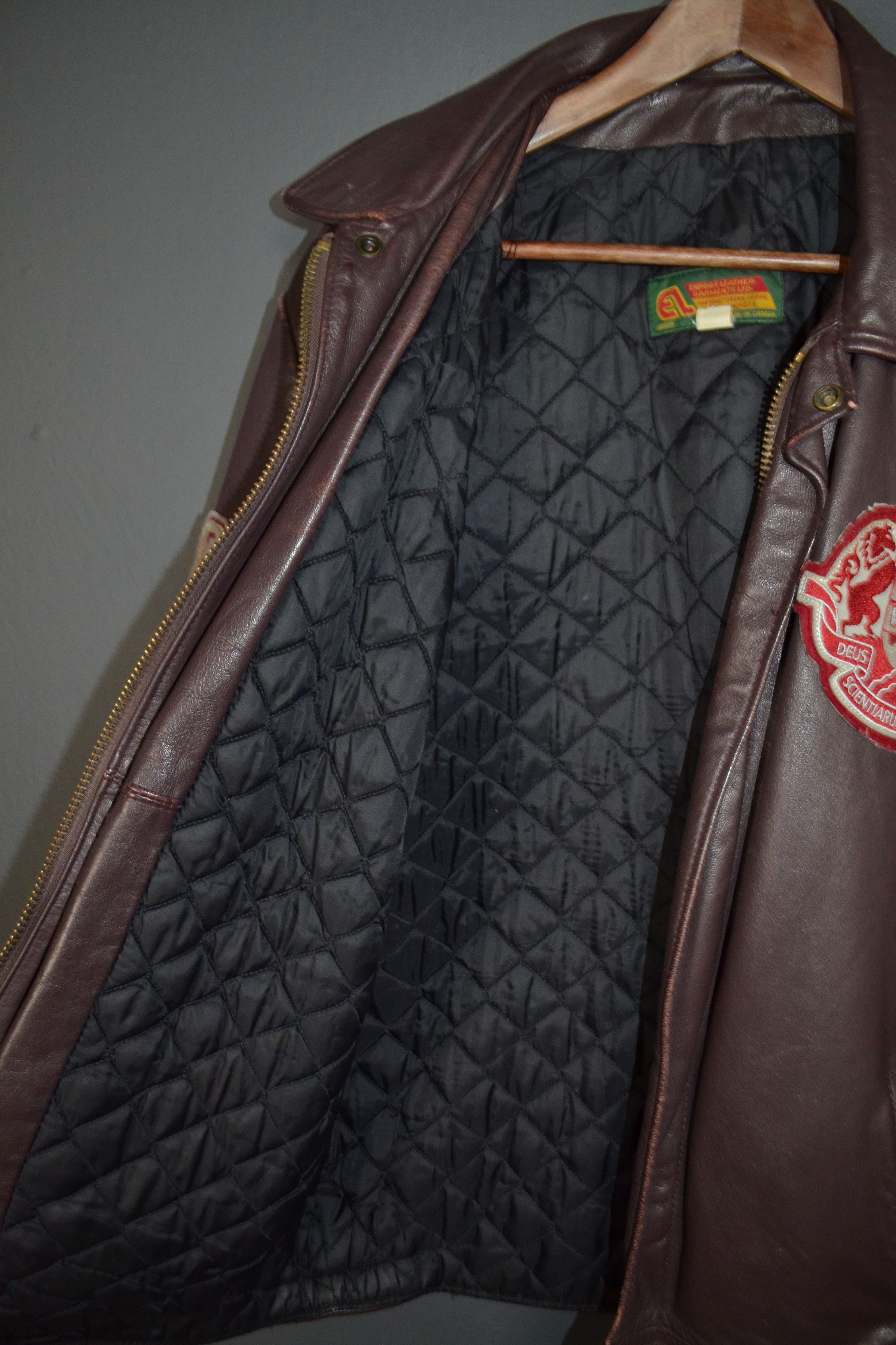 Vintage University of Ottawa Burgundy Engineering Leather Jacket 44 Size US L / EU 52-54 / 3 - 13 Thumbnail