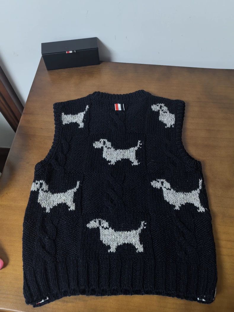 Thom Browne Thom Browne size38 New puppy sweater vest Size XS / US 0-2 / IT 36-38 - 6 Thumbnail