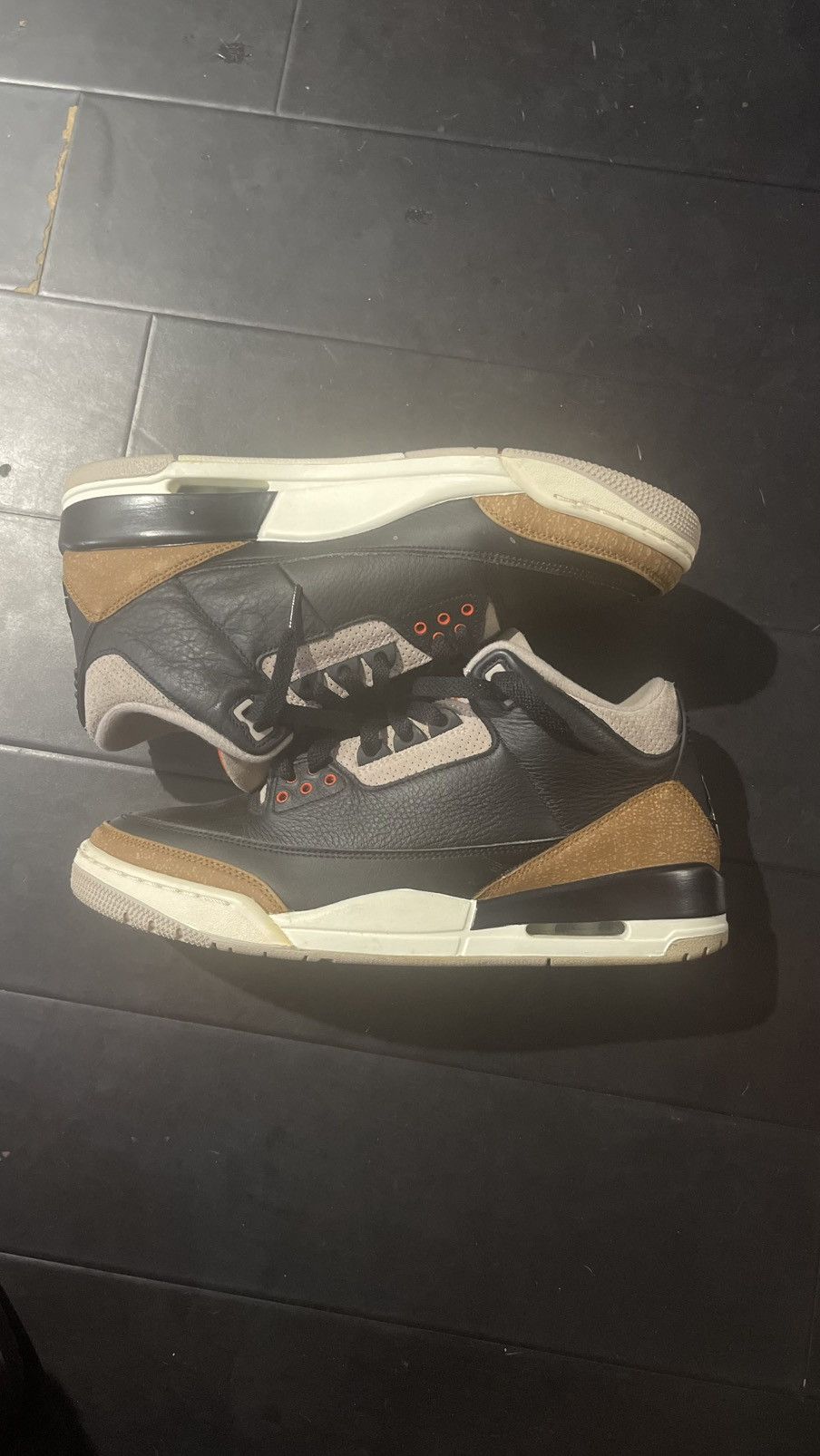 Jordan Brand × Nike Jordan 3 Desert Elephant Size US 11.5 / EU 44-45 - 3 Thumbnail