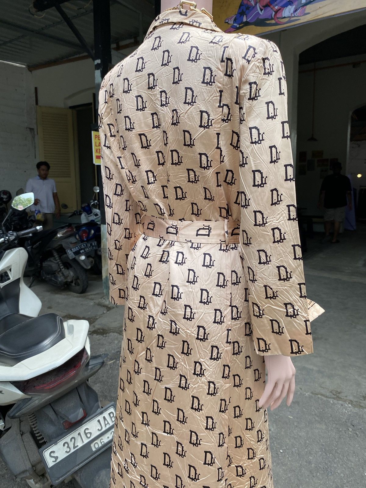 Dior Rare✨ MISS DIOR Monogram Vintage Trench Coat Jacket Size M / US 6-8 / IT 42-44 - 21 Thumbnail