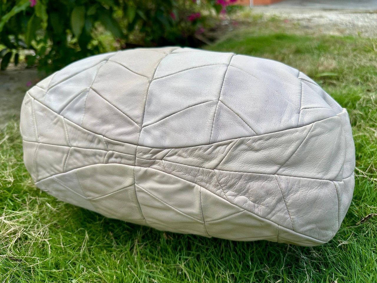 Miu Miu Authentic Miu Miu Quilted Chevron Leather Hobo Bag Size ONE SIZE - 4 Thumbnail