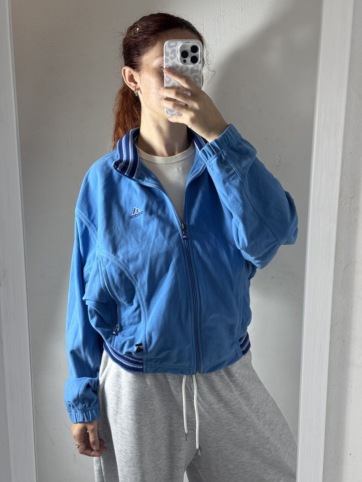 Adidas VINTAGE ADIDAS MINI LOGO VELVET BOXY FIT ZIP UP JACKET Size M / US 6-8 / IT 42-44 - 2 Thumbnail