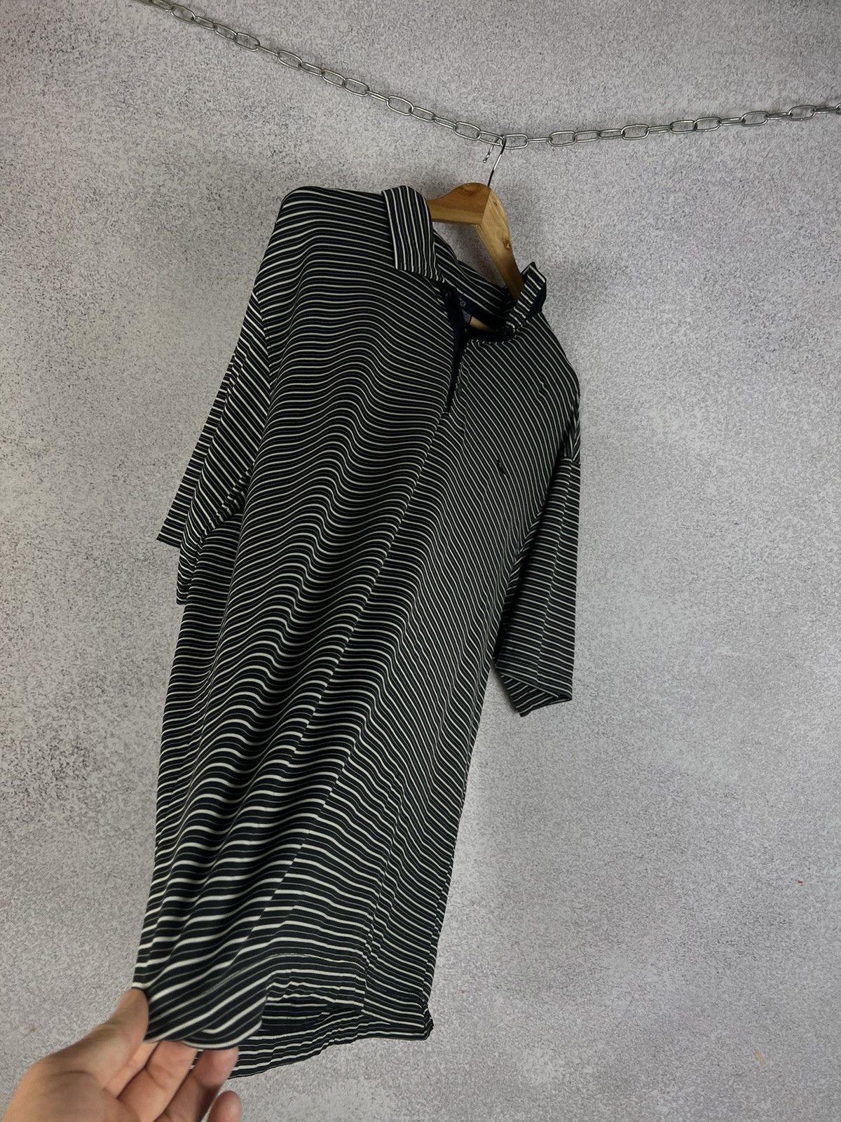 Vintage Vintage Nike Tiger Woods Golf Striped Polo Shirt Swoosh Tee Size US XL / EU 56 / 4 - 7 Thumbnail