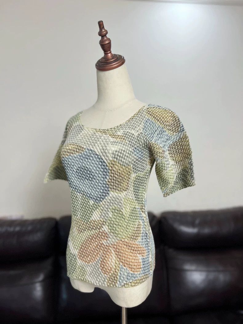 Issey Miyake issey miyake Oil painting pleated short sleeves 2506-Nextar Size L / US 10 / IT 46 - 2 Thumbnail