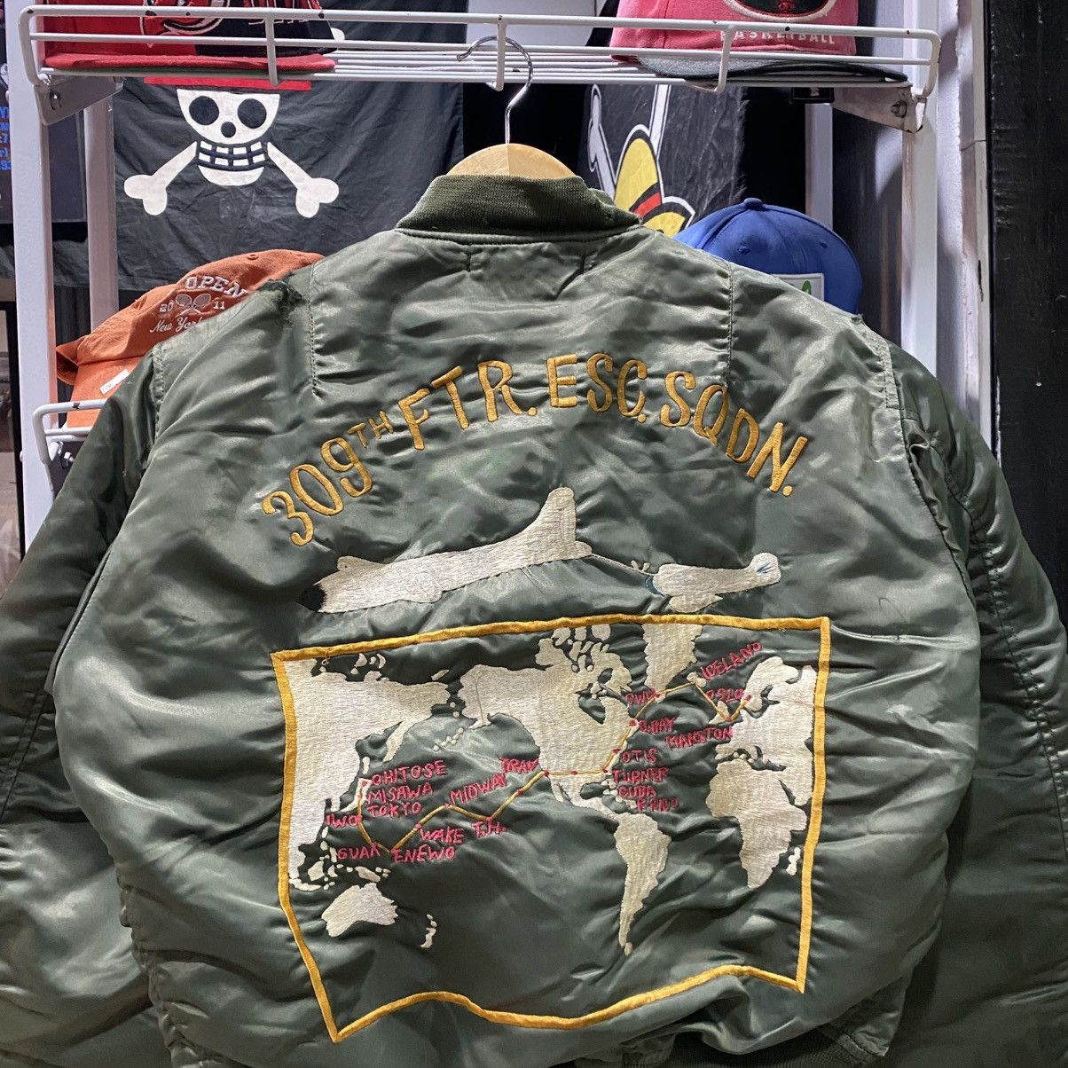 Alpha Industries Vintage MA-1 Alpha Industries Bomber Jacket "309th FTR SQDN" Size US M / EU 48-50 / 2 - 4 Thumbnail