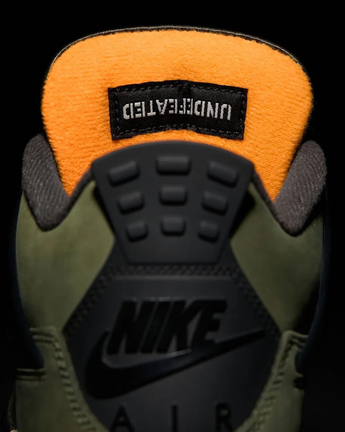 Jordan Brand × Undefeated jordan 4 undefeated Size US 9 / EU 42 - 8 Thumbnail
