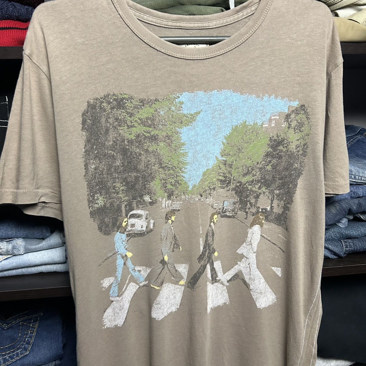 Band Tees Vintage The Beatles Big Graphic logo 2000’s rock band tee Size US M / EU 48-50 / 2 - 2 Thumbnail