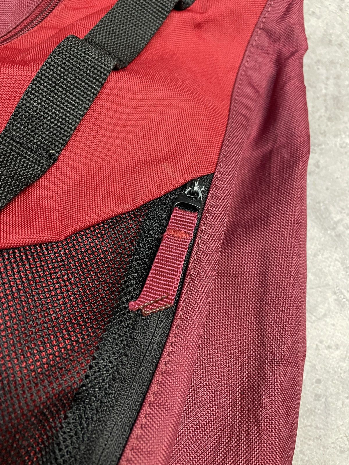 Vintage Vintage Y2K Adidas Y-3 Style Burgandy Dark Grey Sling Bag Size ONE SIZE - 11 Thumbnail