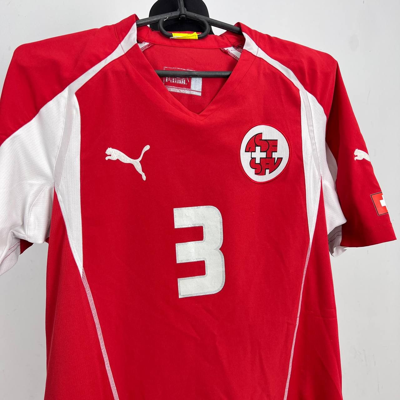 Puma × Vintage Vintage Switzerland National 2004 Jersey Soccer Shirt Size US M / EU 48-50 / 2 - 2 Thumbnail