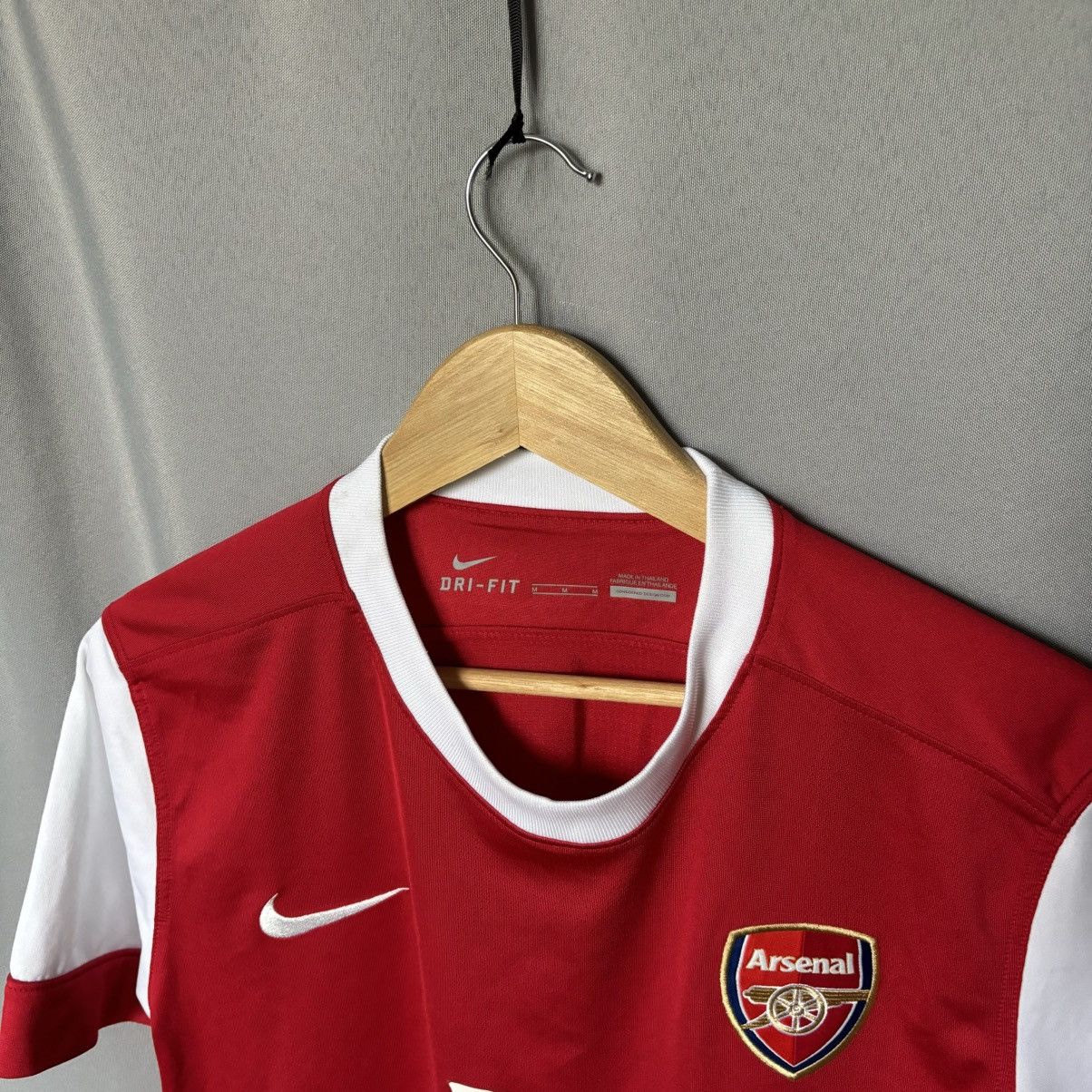 Nike Nike FC Arsenal Van Persie jersey rare football medium Size US M / EU 48-50 / 2 - 5 Thumbnail