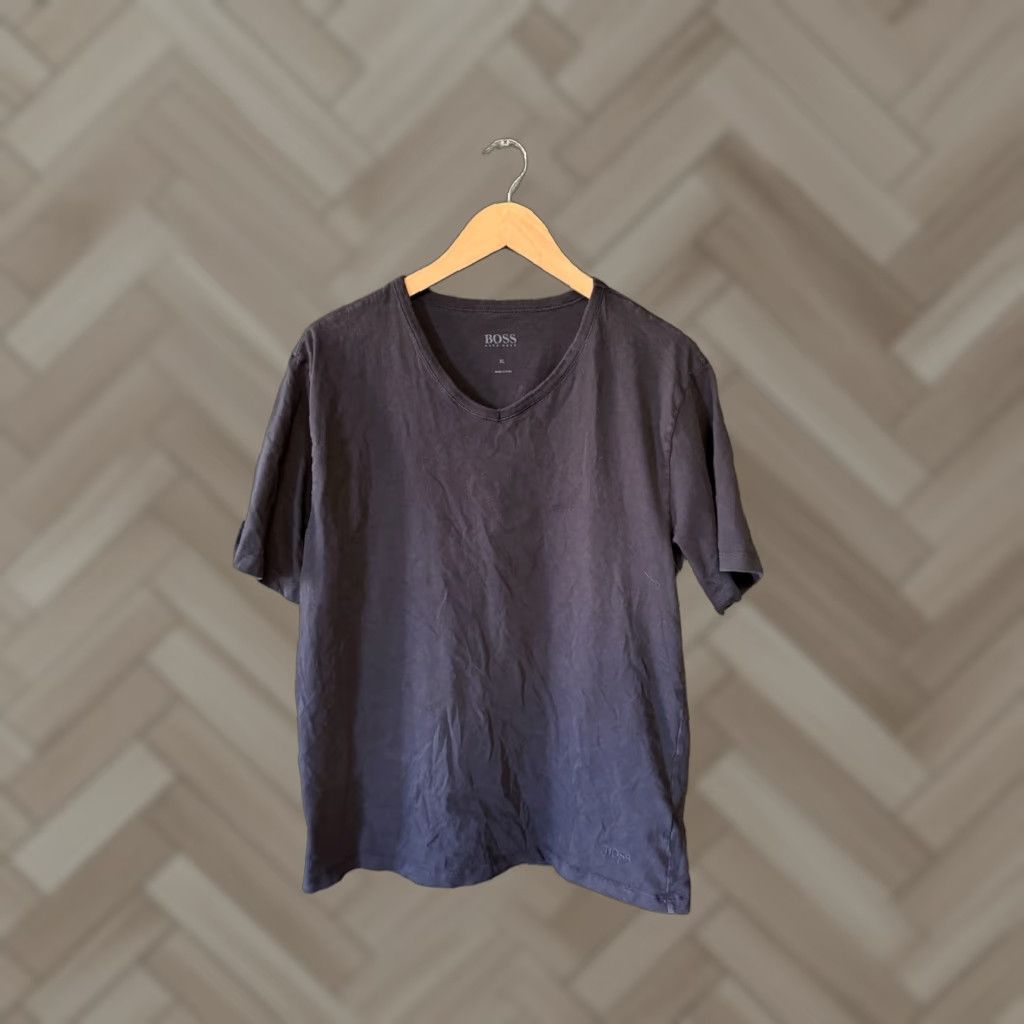 Hugo Boss Hugo Boss Mens Black Short Sleeve V-neck Shirt XL Size US XL / EU 56 / 4 - 1 Thumbnail