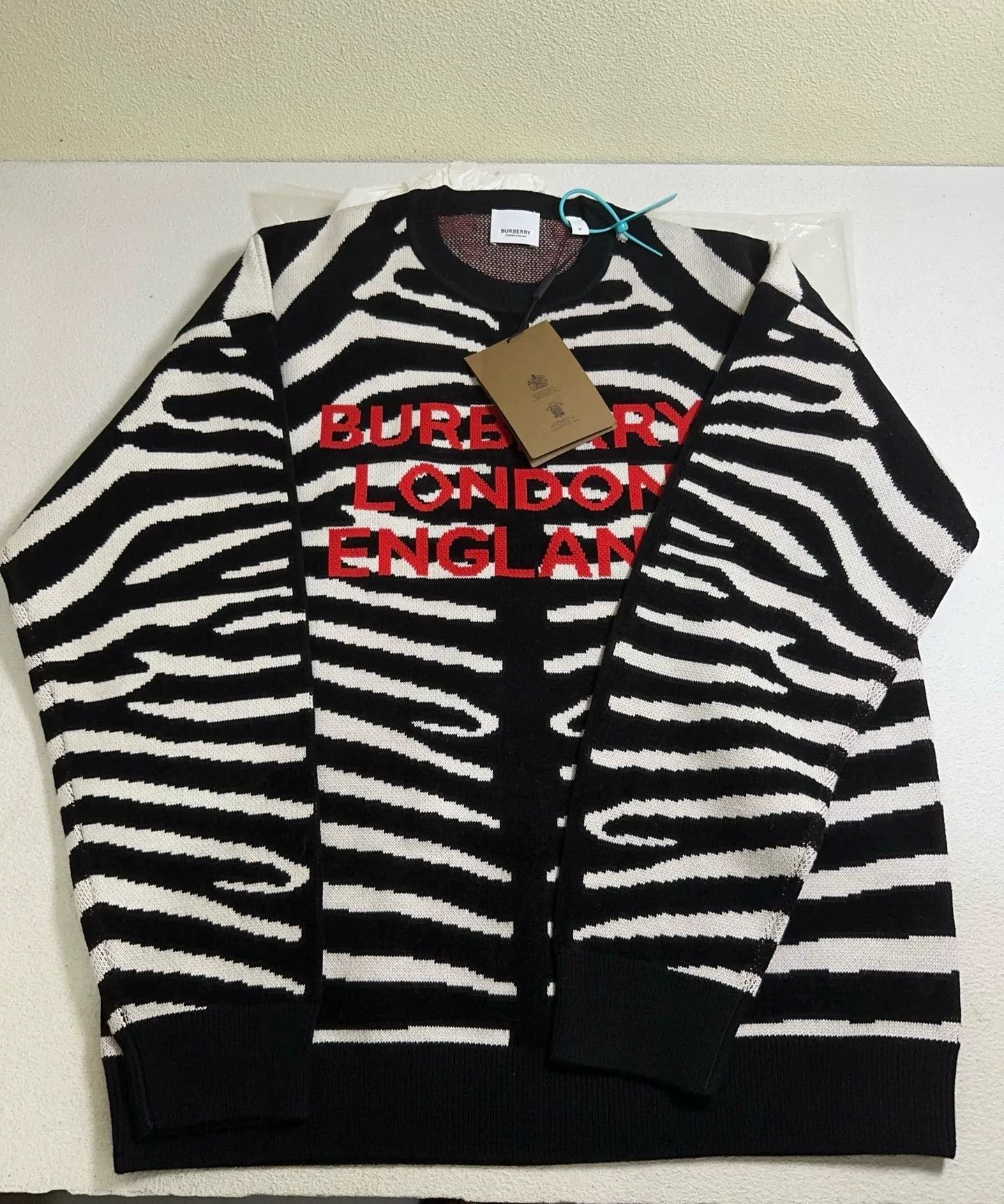 Burberry Burberry Zebra Pattern Logo Wool Sweater Size US M / EU 48-50 / 2 - 1 Thumbnail