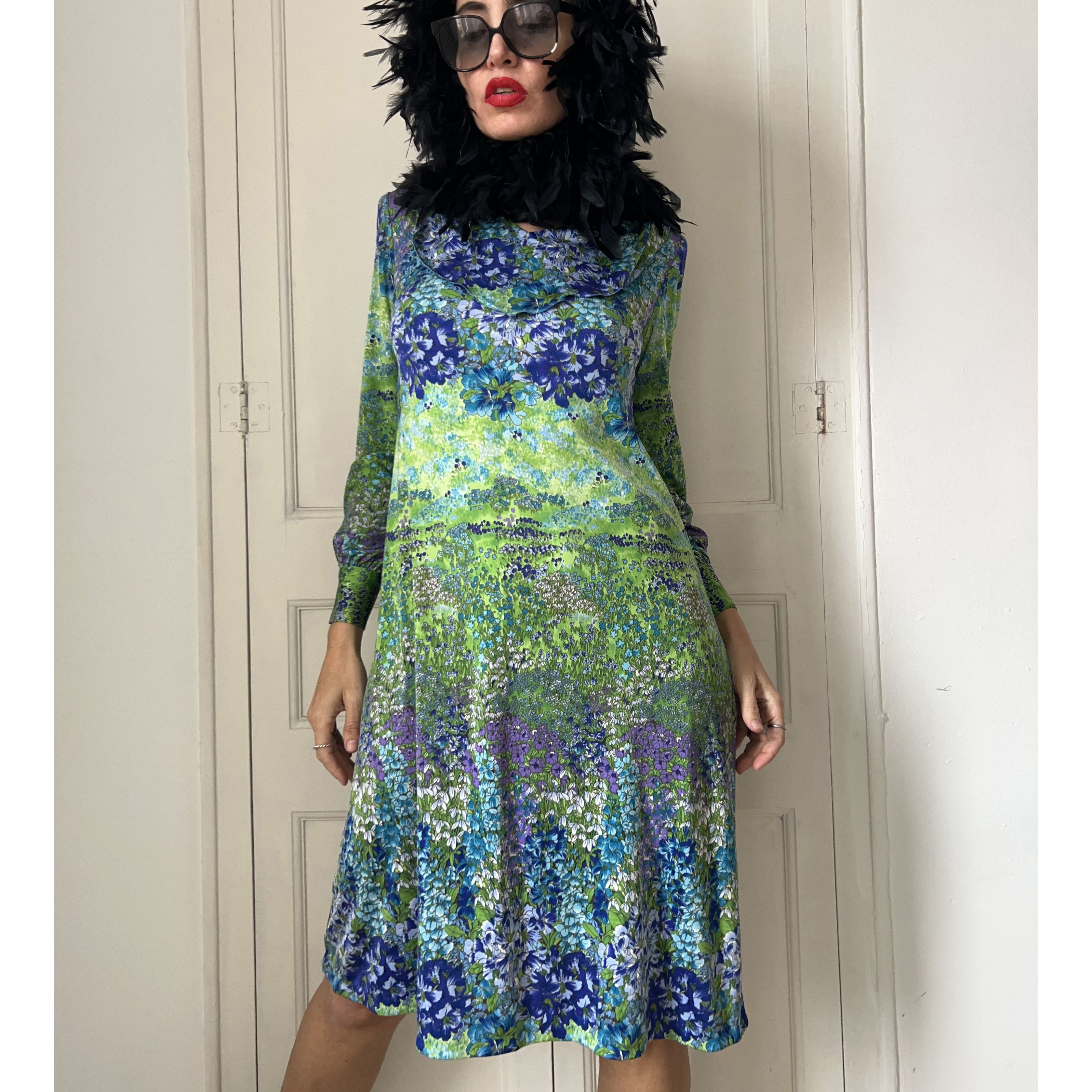 Vintage Vintage Cottagecore 70s Floral Midi Dress Size M / US 6-8 / IT 42-44 - 1 Thumbnail