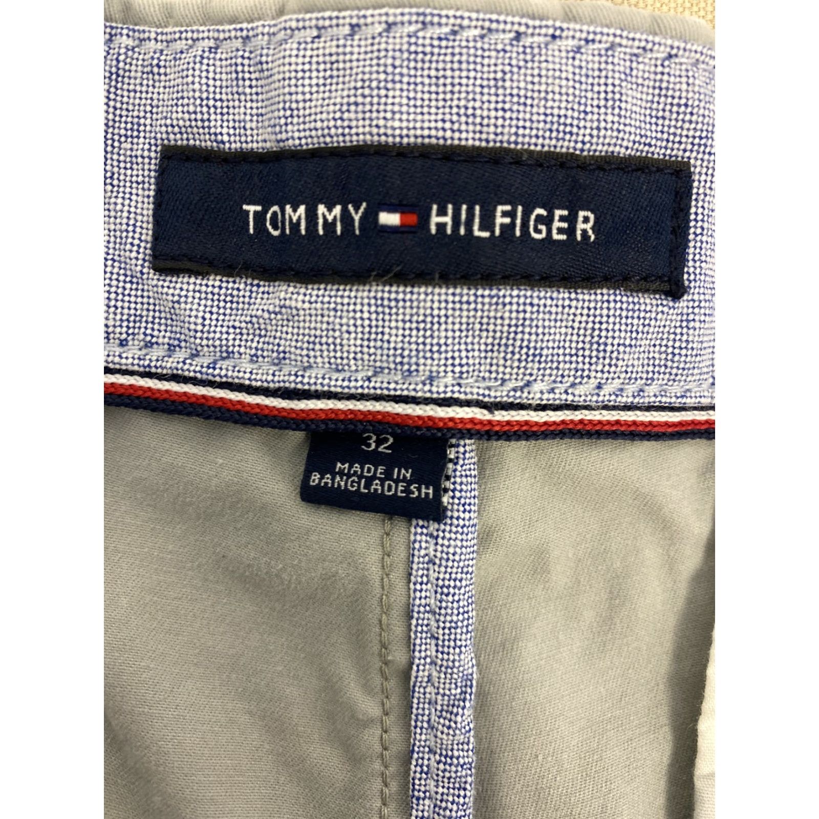Tommy Hilfiger Tommy Hilfiger Shorts Mens 32 Bermuda Gray Flat Front Golf Rugby /96-51 Regular Size 32 Bermuda Gray Front Flat Knit? Size US 32 / EU 48 - 7 Thumbnail