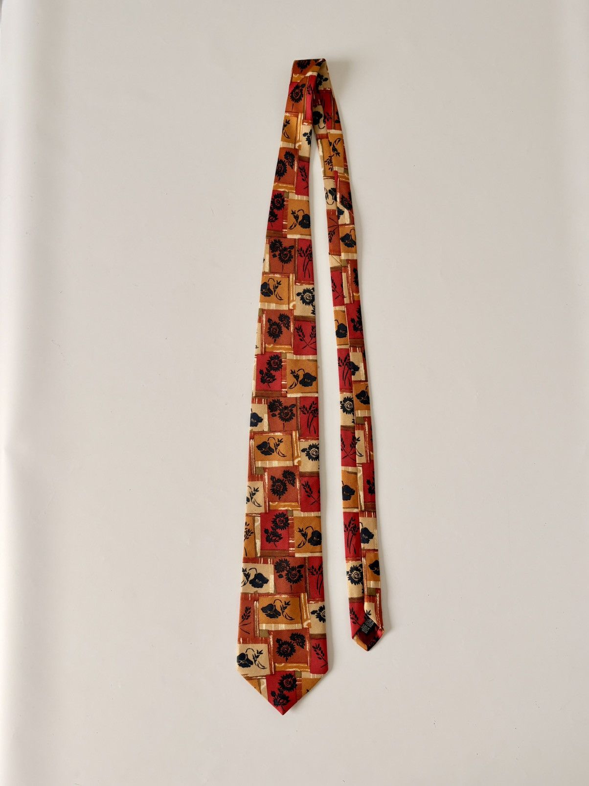 Yves Saint Laurent YVES SAINT LAURENT VINTAGE SILK FLORAL ORANGE RED TIE ITALY Size ONE SIZE - 8 Thumbnail