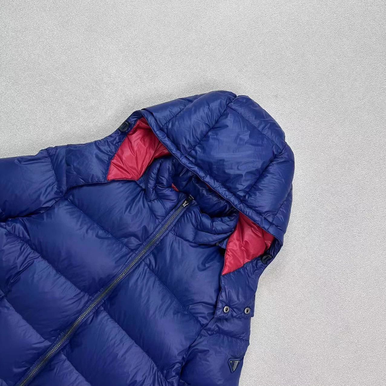 Prada Prada triangle removable hood down jacket 52 IT Size US L / EU 52-54 / 3 - 3 Thumbnail