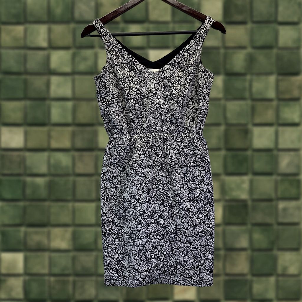 Loft LOFT Petites Women’s 00P Black/Ivory Floral Print V Neck Strapless Dress Shirt Dress Opaque? (Note: This is not allowed to add info) Size XXS / US 00 / IT 34 - 1 Thumbnail