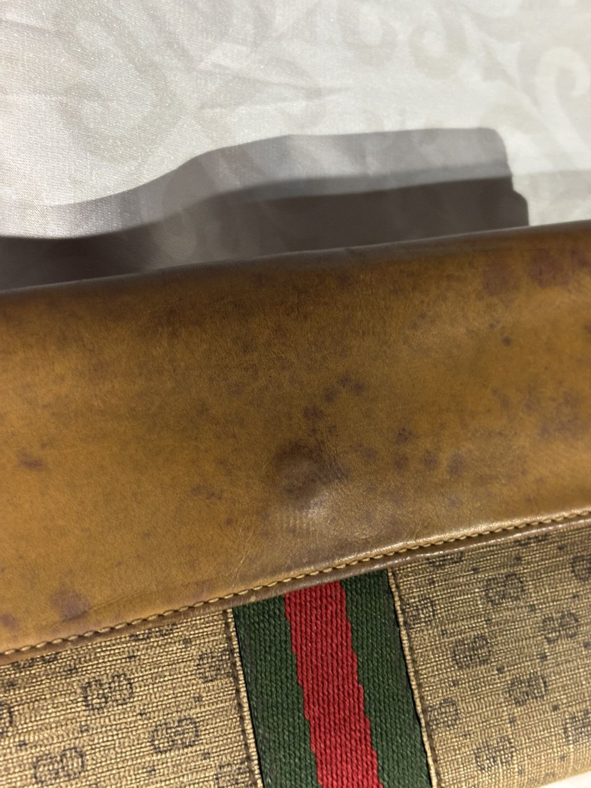 Gucci (very worn) Gucci Long Wallet Vintage Size ONE SIZE - 7 Thumbnail