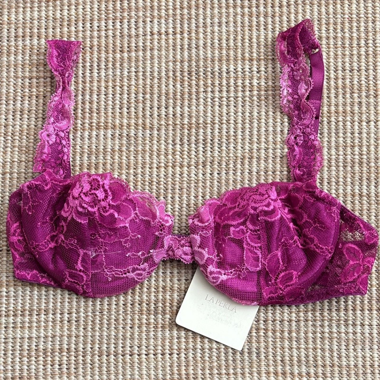 La Perla NWT La Perla Fuchsia Lace Bra 34B Size ONE SIZE - 1 Thumbnail