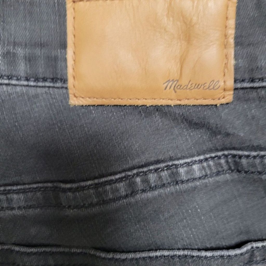 Madewell Madewell 9" High-Rise Skinny Distressed Raw Hem Jeans. Size 27" / US 4 / IT 40 - 6 Thumbnail