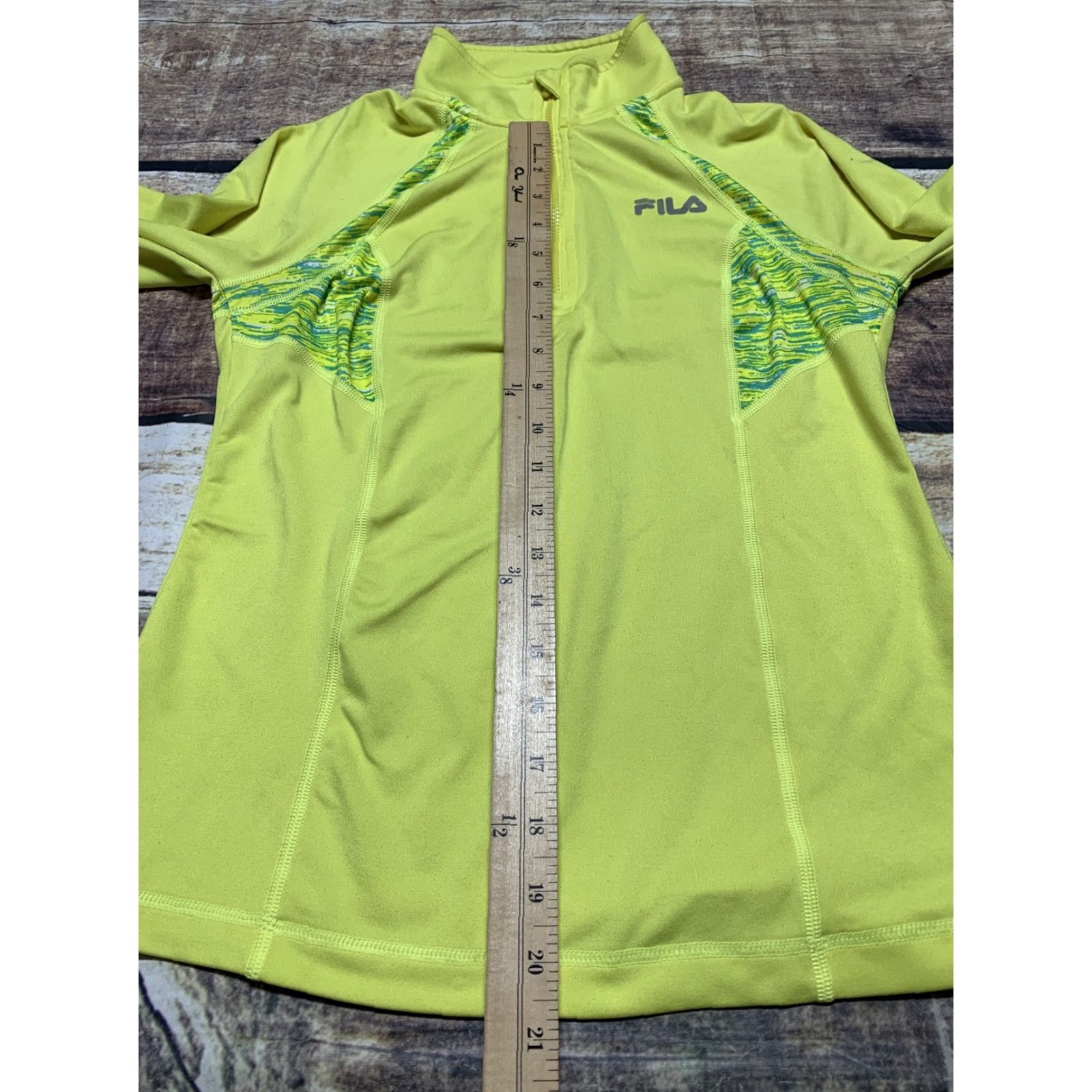 Fila FILA Sport Shirt Running Long Sleeve XS 1/4 Zip Yellow Thumb Holes Women Shirt Pullover Mock Neck 92% Polyester 8% Spandex Activewear Yellow/XS Womens Size XS / US 0-2 / IT 36-38 - 6 Thumbnail