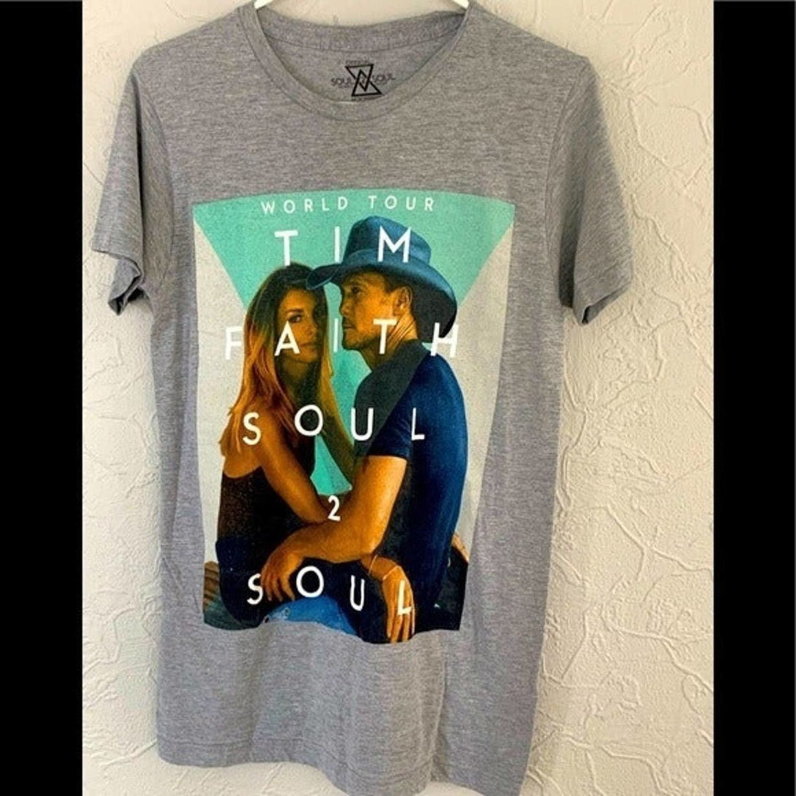 Other 2017 OFFICIAL SOUL 2 SOUL TOUR MCGRAW & FAITH HILL SHIRT Size US S / EU 44-46 / 1 - 1 Thumbnail
